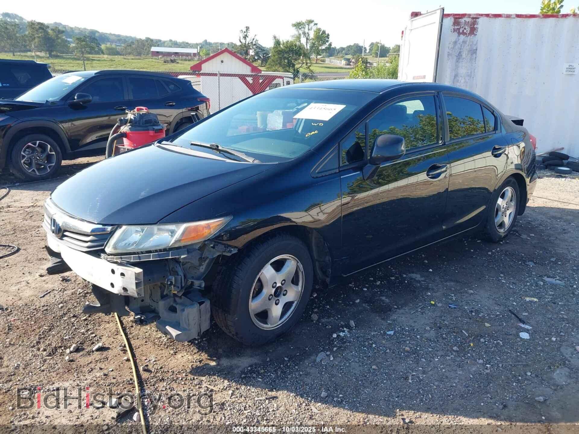 2012 HONDA CIVIC - VIN: 2HGFB2F52CH581120 - Фото 2