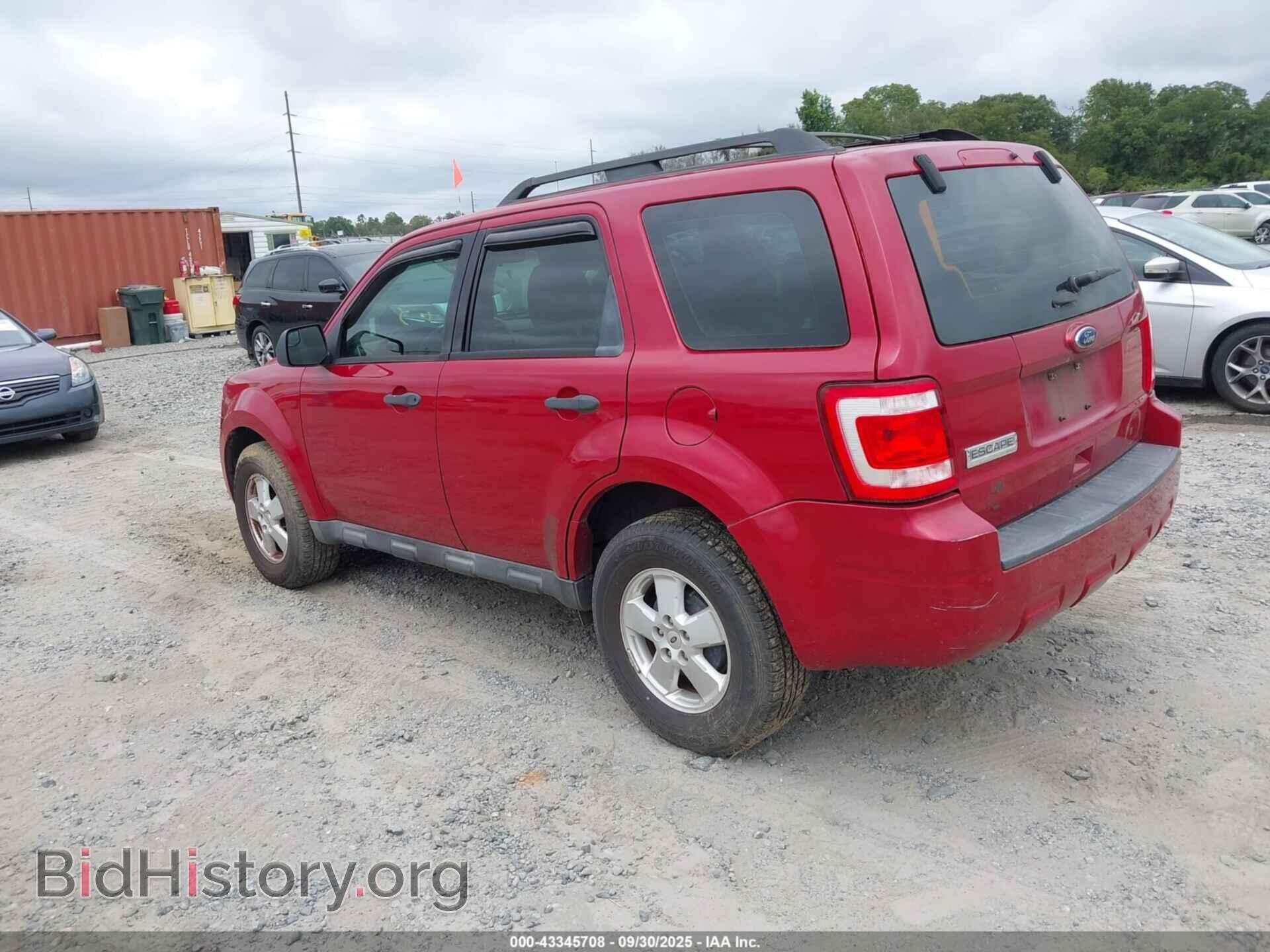 2011 FORD ESCAPE - VIN: 1FMCU0C77BKC27909 - Фото 3