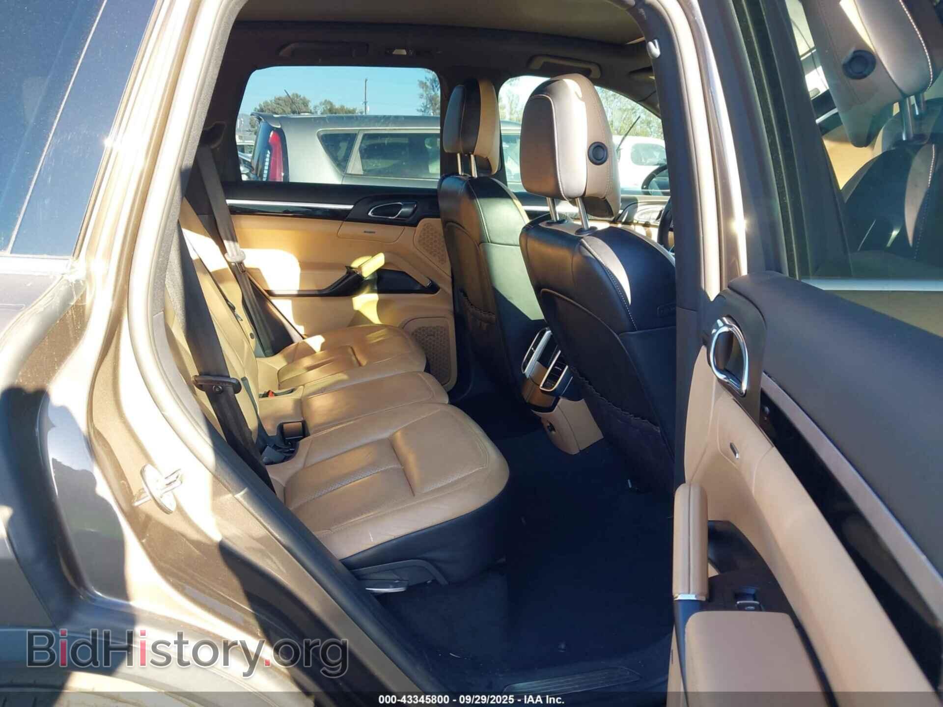 2015 PORSCHE CAYENNE - VIN: WP1AF2A21FLA37403 - Фото 8