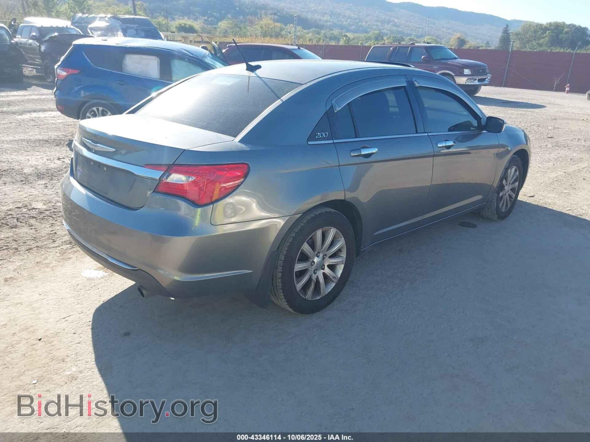 2013 CHRYSLER 200 - VIN: 1C3CCBBB7DN593545 - Фото 4