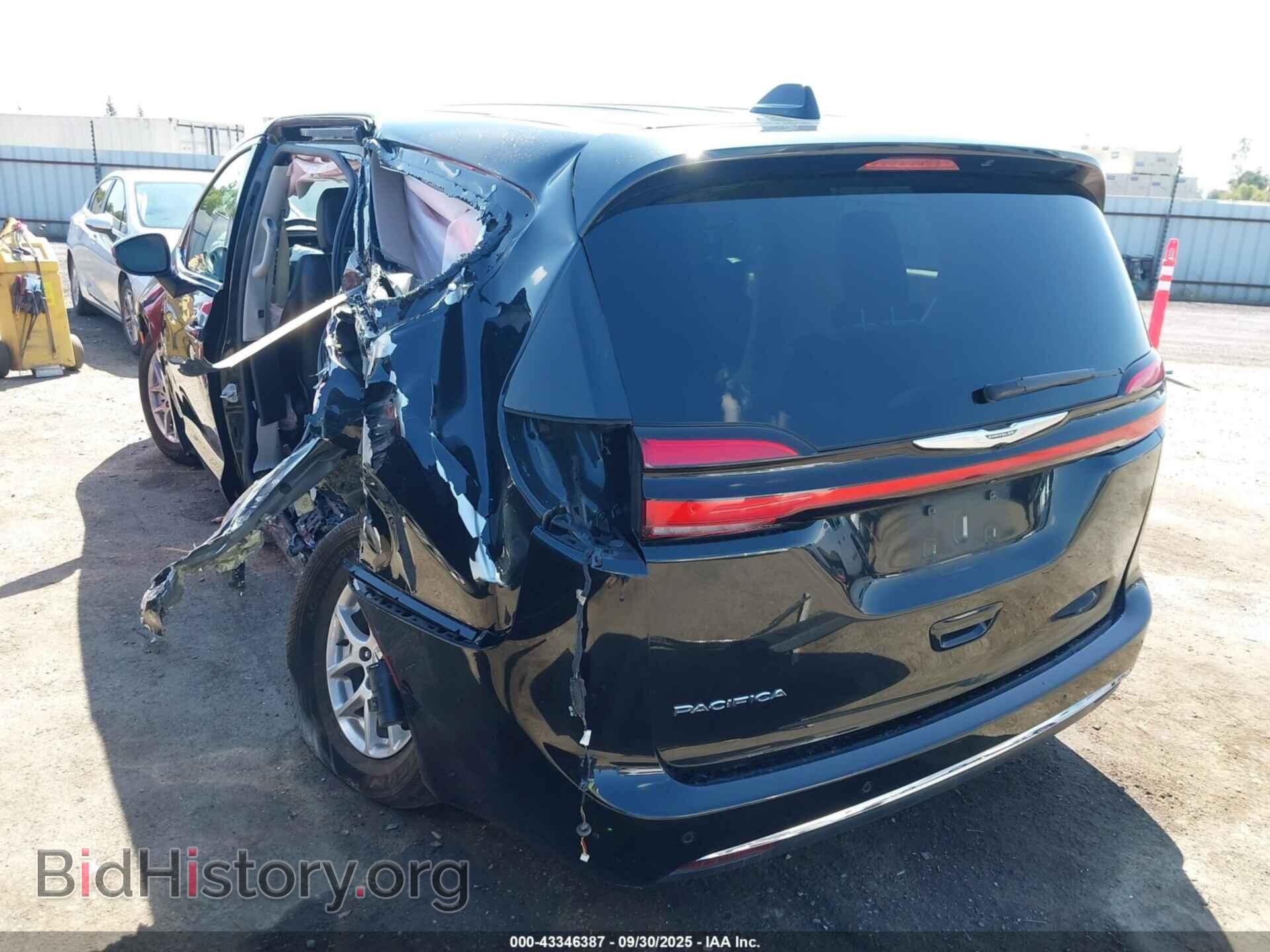 2023 CHRYSLER PACIFICA - VIN: 2C4RC1BG1PR587288 - Фото 3