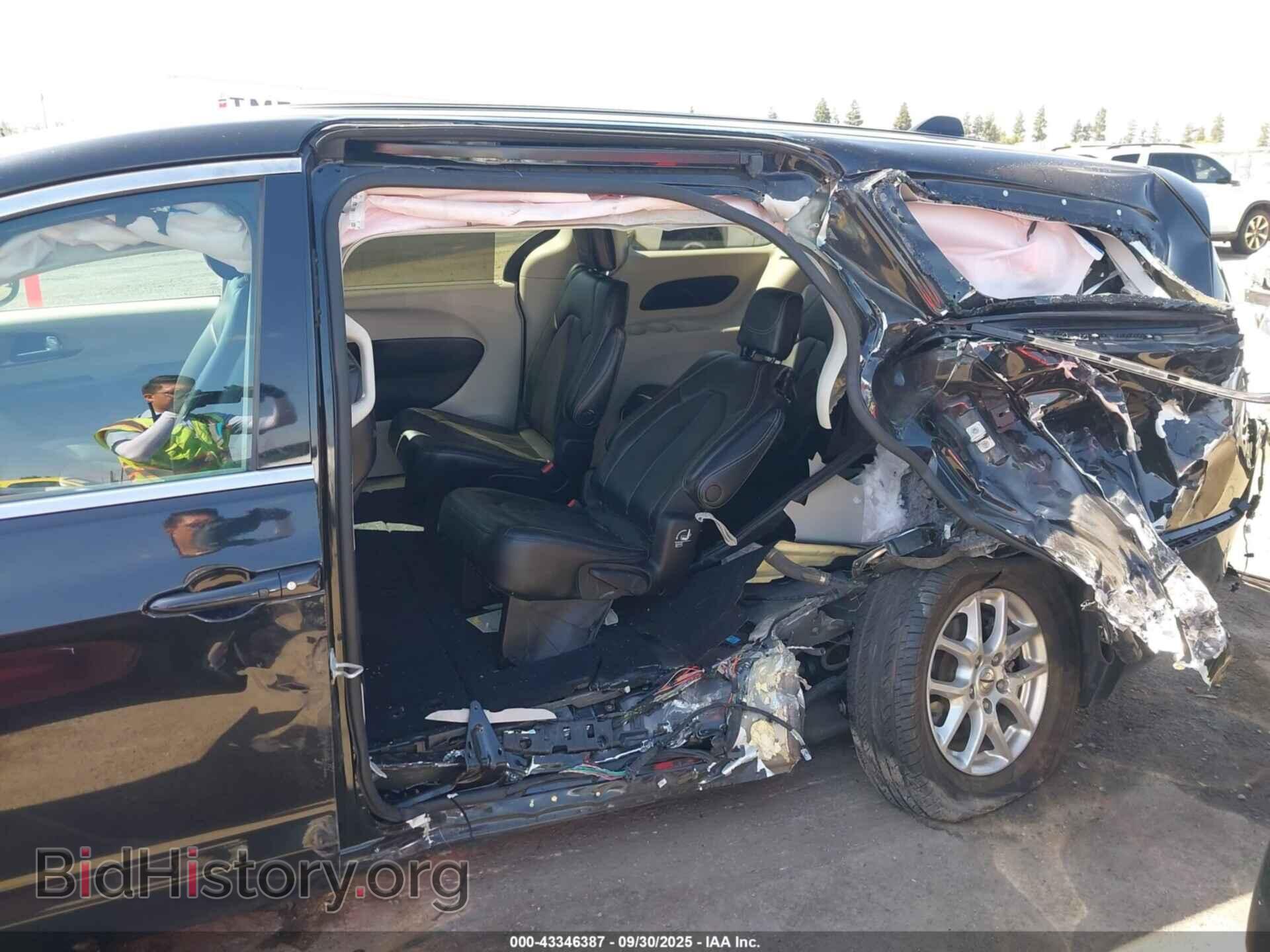2023 CHRYSLER PACIFICA - VIN: 2C4RC1BG1PR587288 - Фото 6