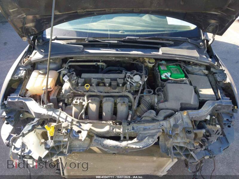 2016 Ford FOCUS (VIN 1FADP3F24GL324557) — photo 10 of 12