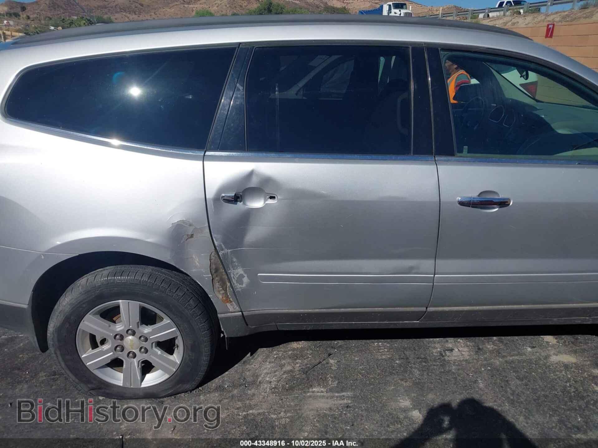 2011 CHEVROLET TRAVERSE - VIN: 1GNKVGED4BJ123710 - Фото 6
