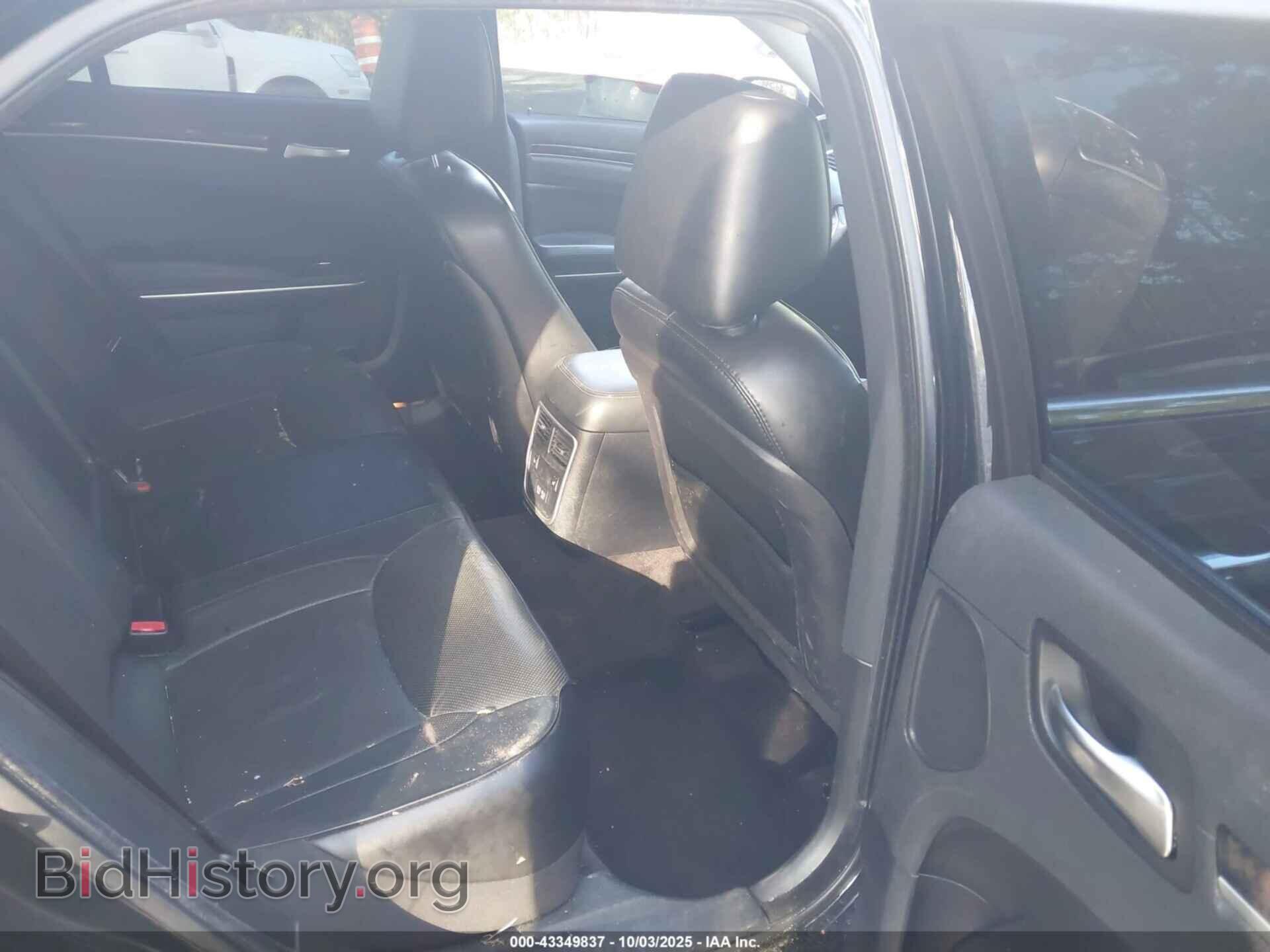 2017 CHRYSLER 300C - VIN: 2C3CCAEG1HH617841 - Фото 8