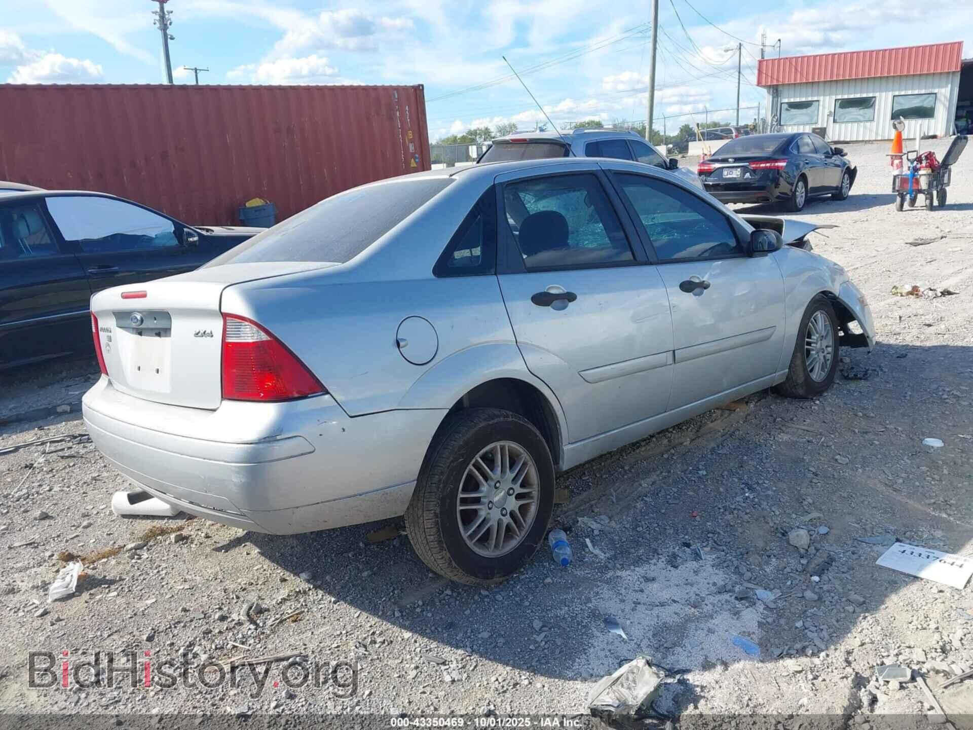 2005 FORD FOCUS - VIN: 1FAFP34N45W220667 - Фото 4