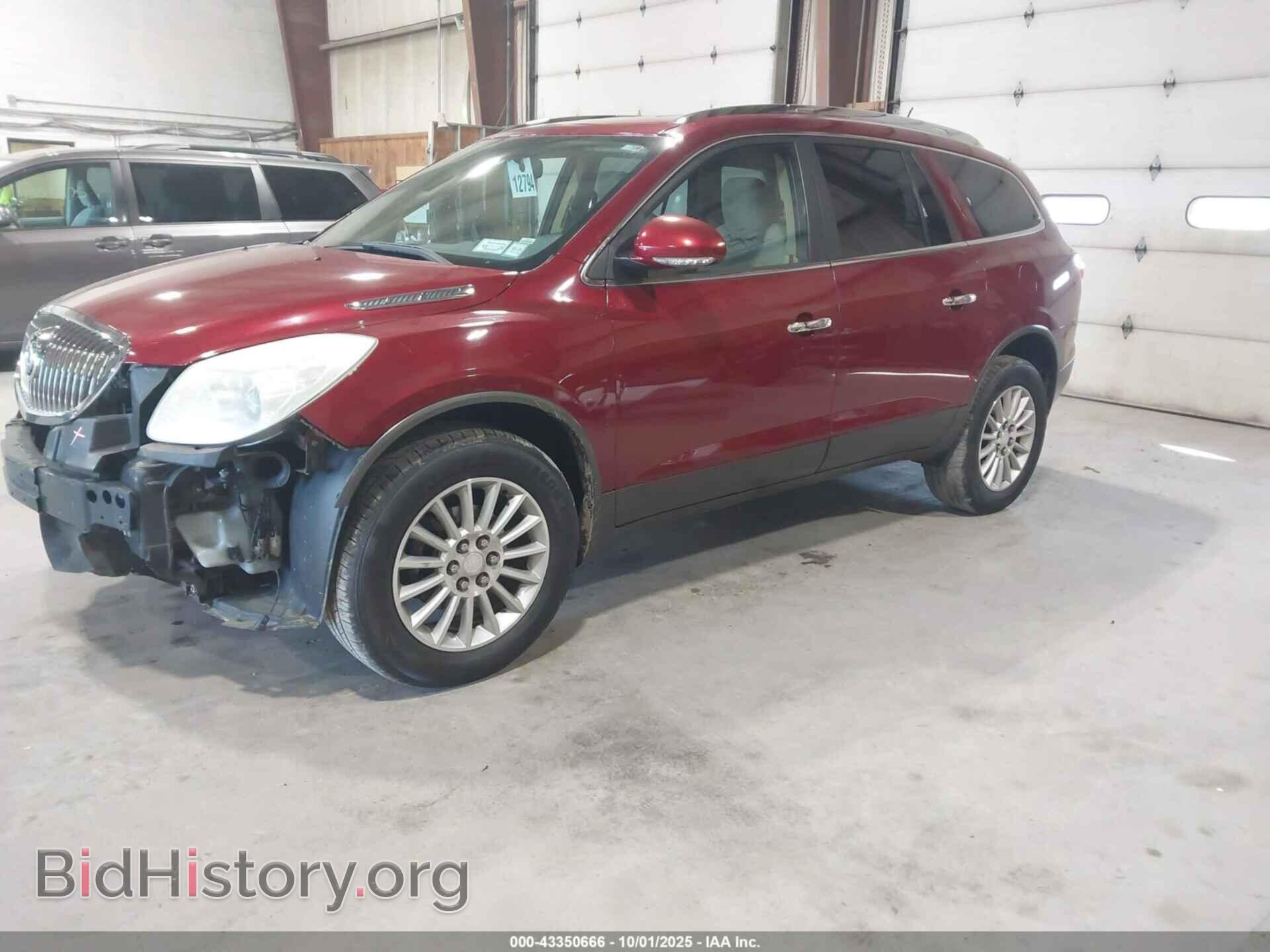 2011 BUICK ENCLAVE - VIN: 5GAKVAED2BJ158981 - Photo 2