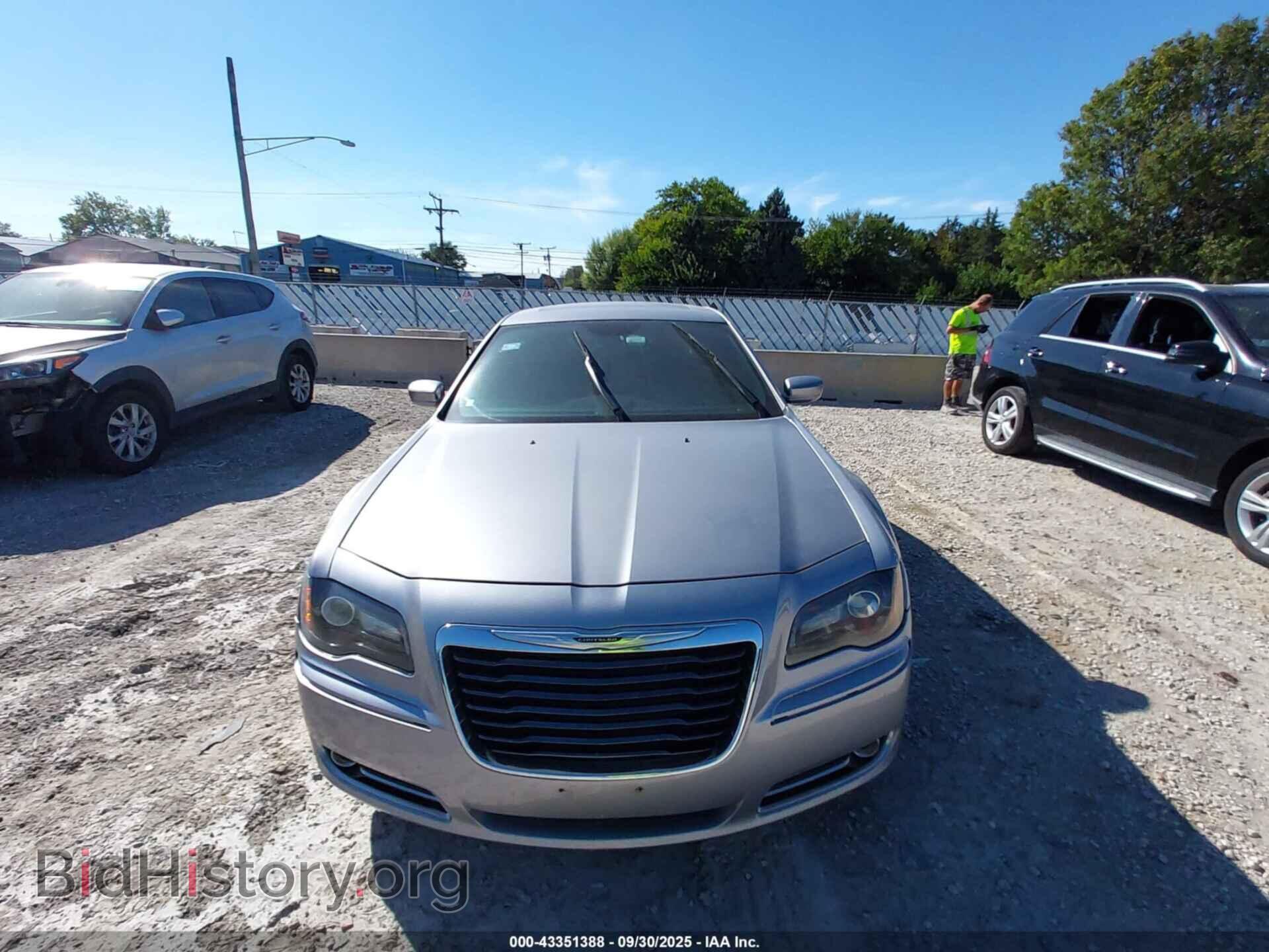 2014 CHRYSLER 300 - VIN: 2C3CCABT5EH118814 - Фото 12