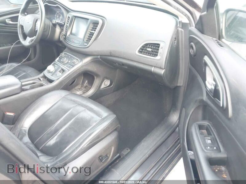 2016 Chrysler 200 (VIN 1C3CCCAB0GN196061) — photo 5 of 16