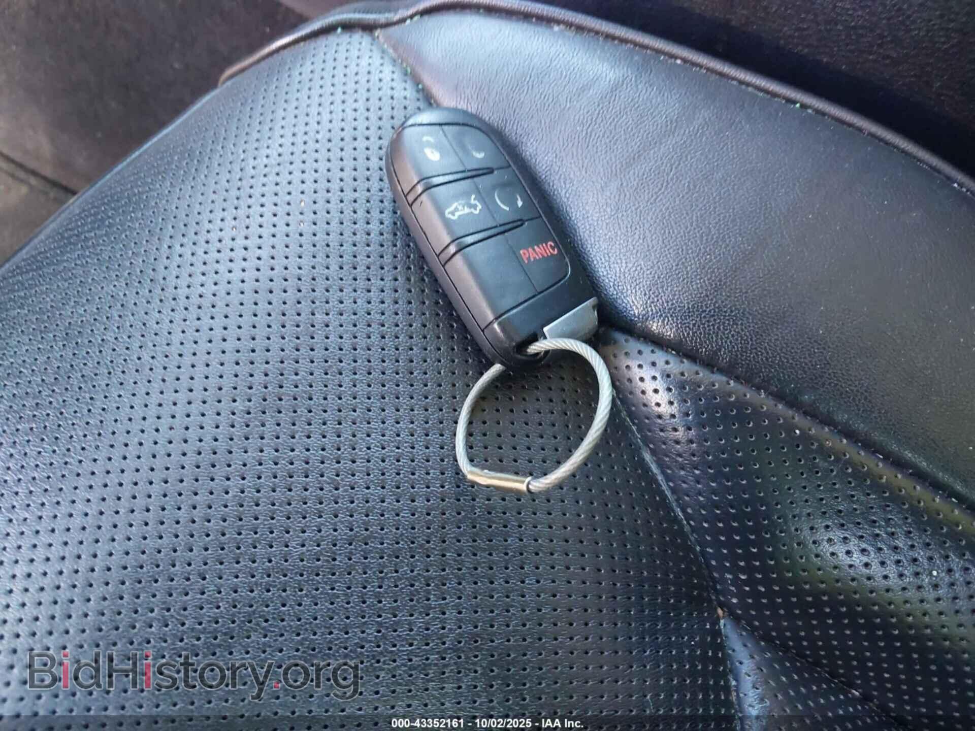 2017 CHRYSLER 300C - VIN: 2C3CCAEG5HH663026 - Фото 11