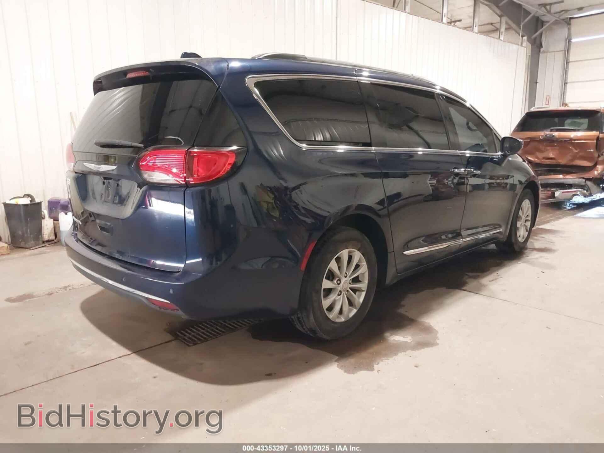 2017 CHRYSLER PACIFICA - VIN: 2C4RC1BG7HR524438 - Фото 4