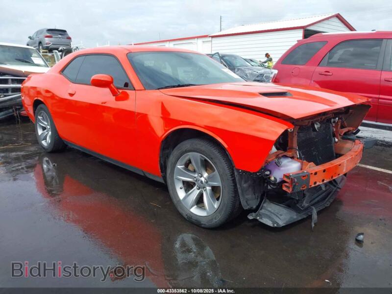 2022 Dodge CHALLENGER SXT (VIN 2C3CDZAGXNH140324) — фото 1 из 18, IAAI, повреждение: передняя часть