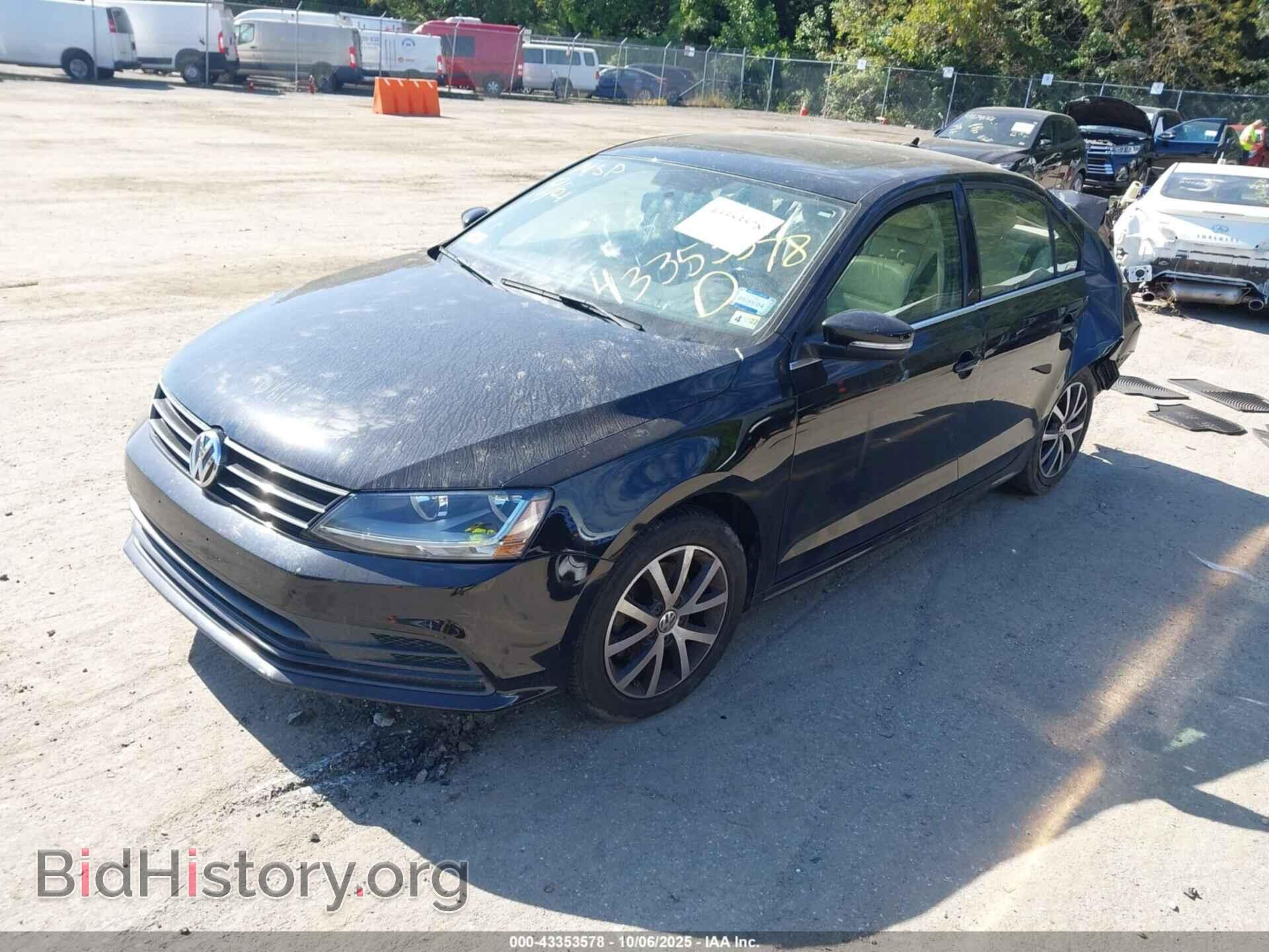 2017 VOLKSWAGEN JETTA - VIN: 3VWDB7AJ0HM375856 - Фото 2