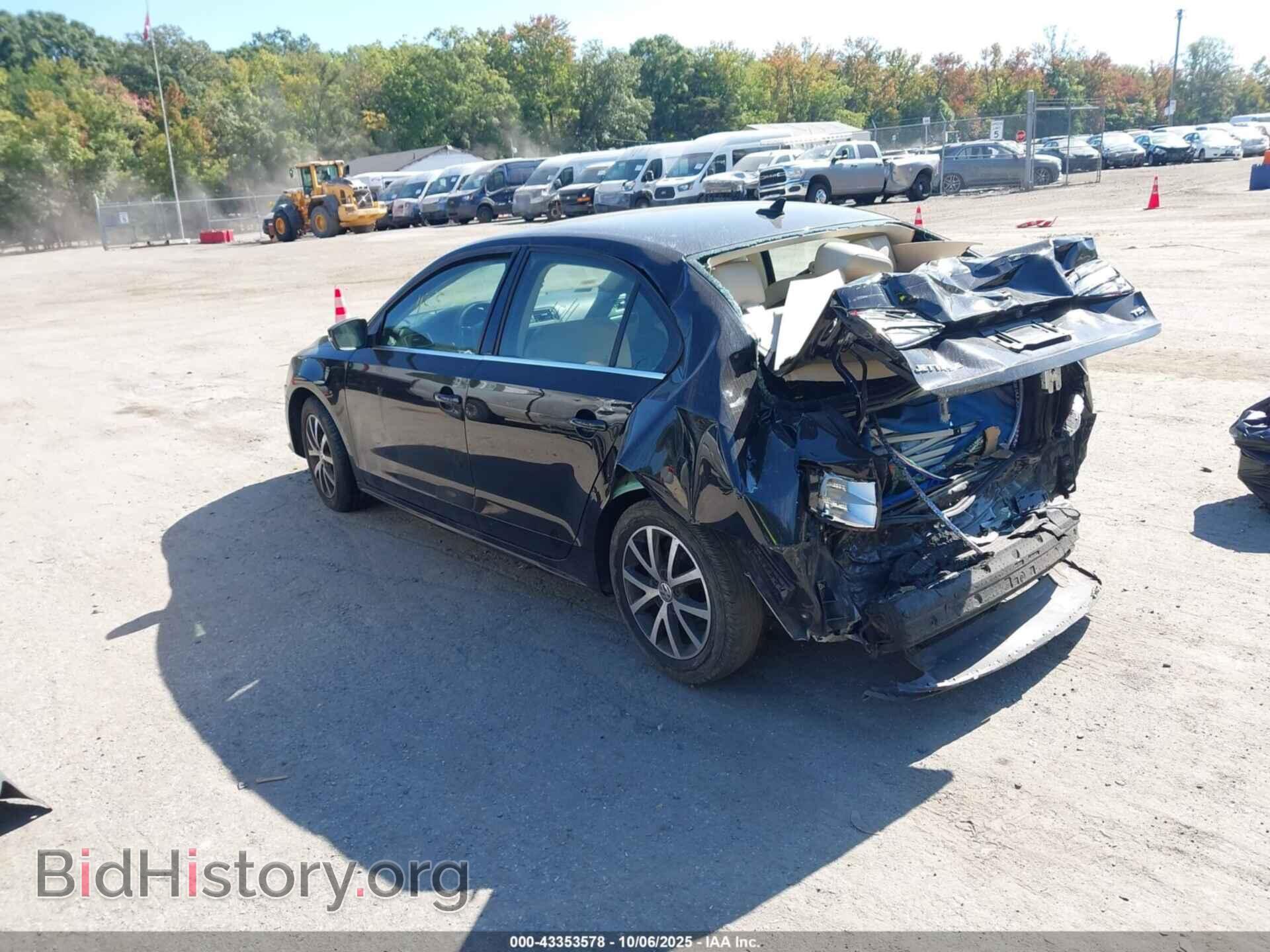 2017 VOLKSWAGEN JETTA - VIN: 3VWDB7AJ0HM375856 - Фото 3