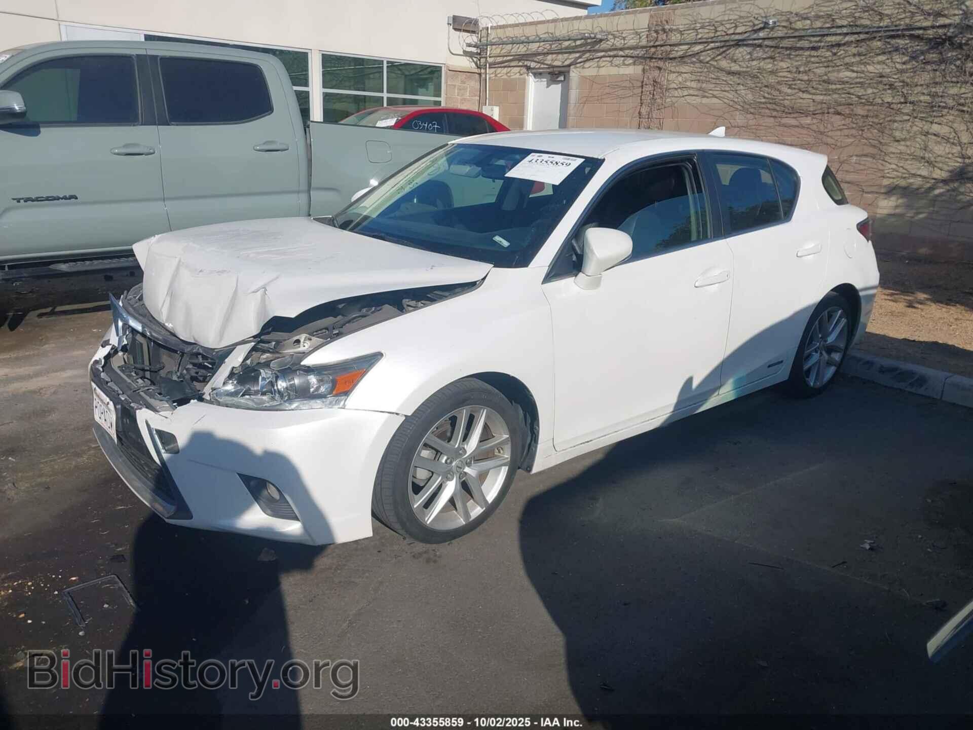 2016 LEXUS CT 200H - VIN: JTHKD5BH0G2273868 - Фото 2