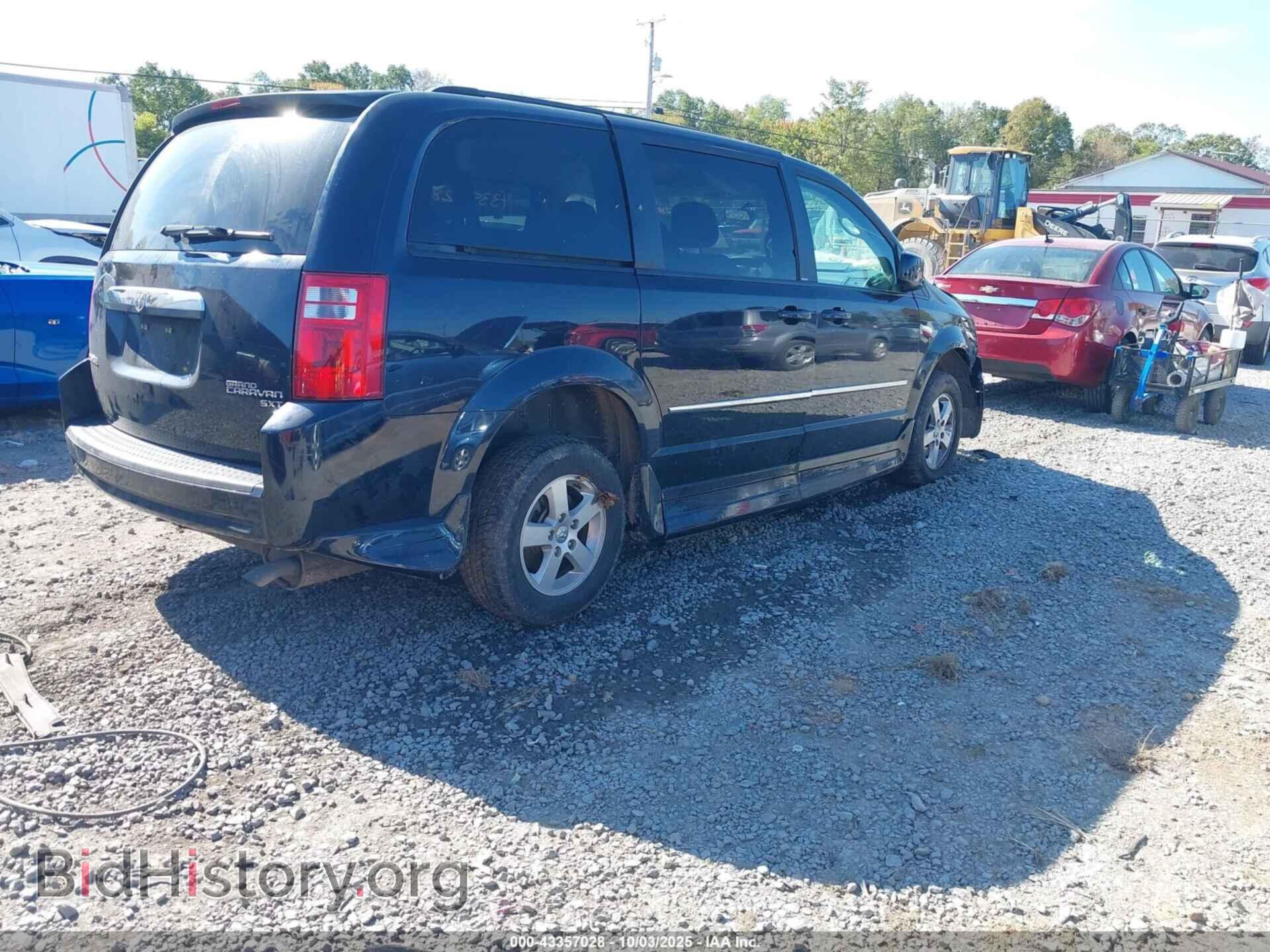 2010 DODGE GRAND CARAVAN - VIN: 2D4RN5D18AR268958 - Фото 4