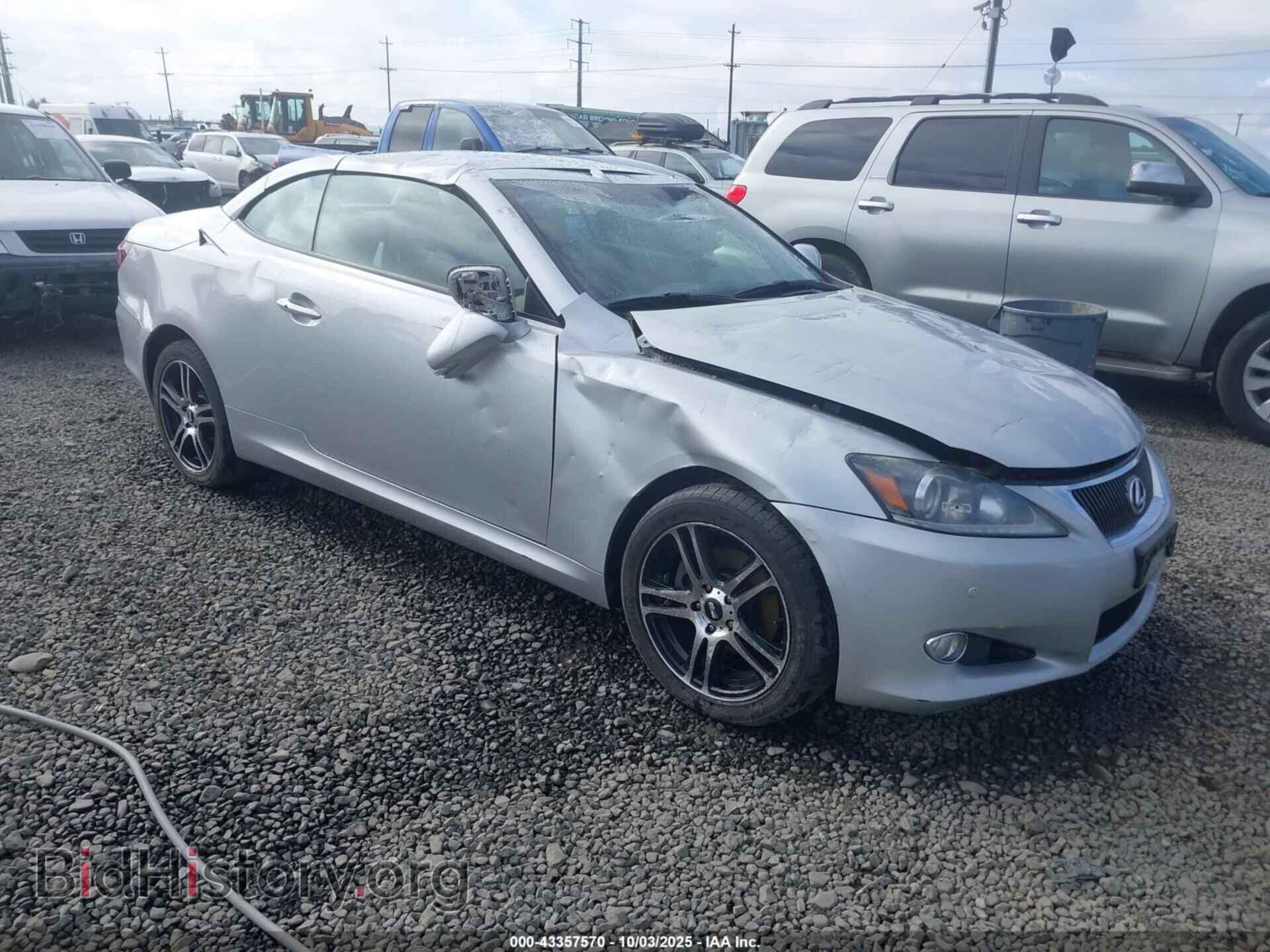 Photo JTHFF2C28B2520146 - LEXUS IS 250C 2011