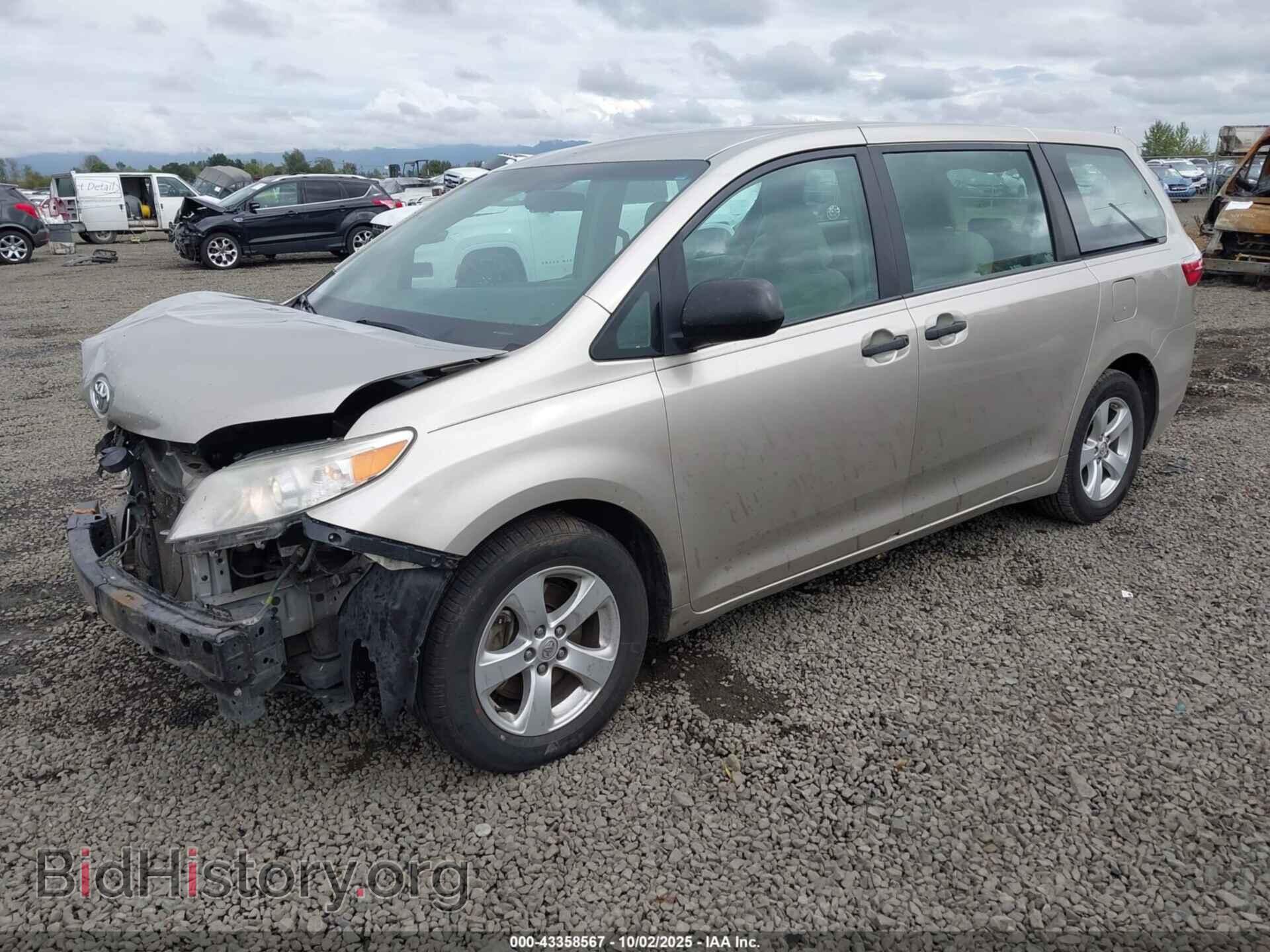 2017 TOYOTA SIENNA - VIN: 5TDZZ3DC0HS874408 - Фото 2