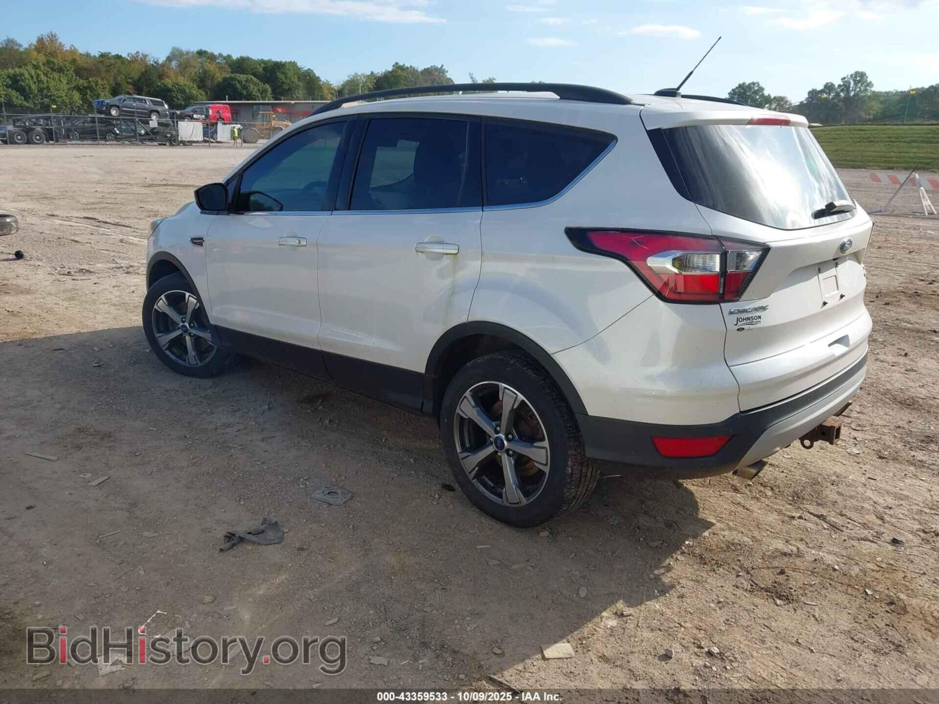 2017 FORD ESCAPE - VIN: 1FMCU9G94HUB77175 - Фото 3