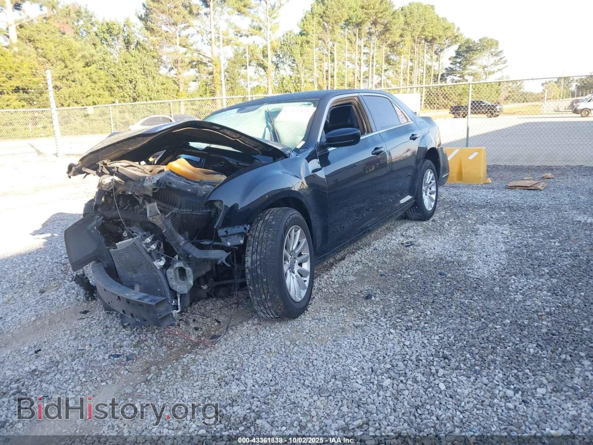 2014 CHRYSLER 300 - VIN: 2C3CCAAG3EH252919 - Фото 2