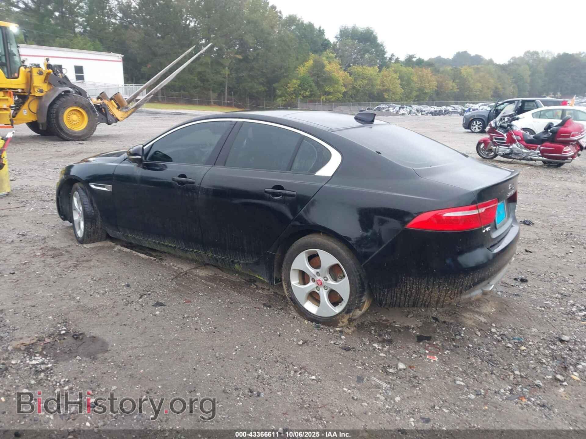 2017 JAGUAR XE - VIN: SAJAR4BG1HA975853 - Фото 3