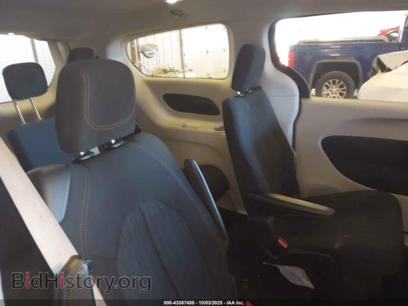 2017 Chrysler PACIFICA (VIN 2C4RC1DG8HR515874) — фото 8 из 16