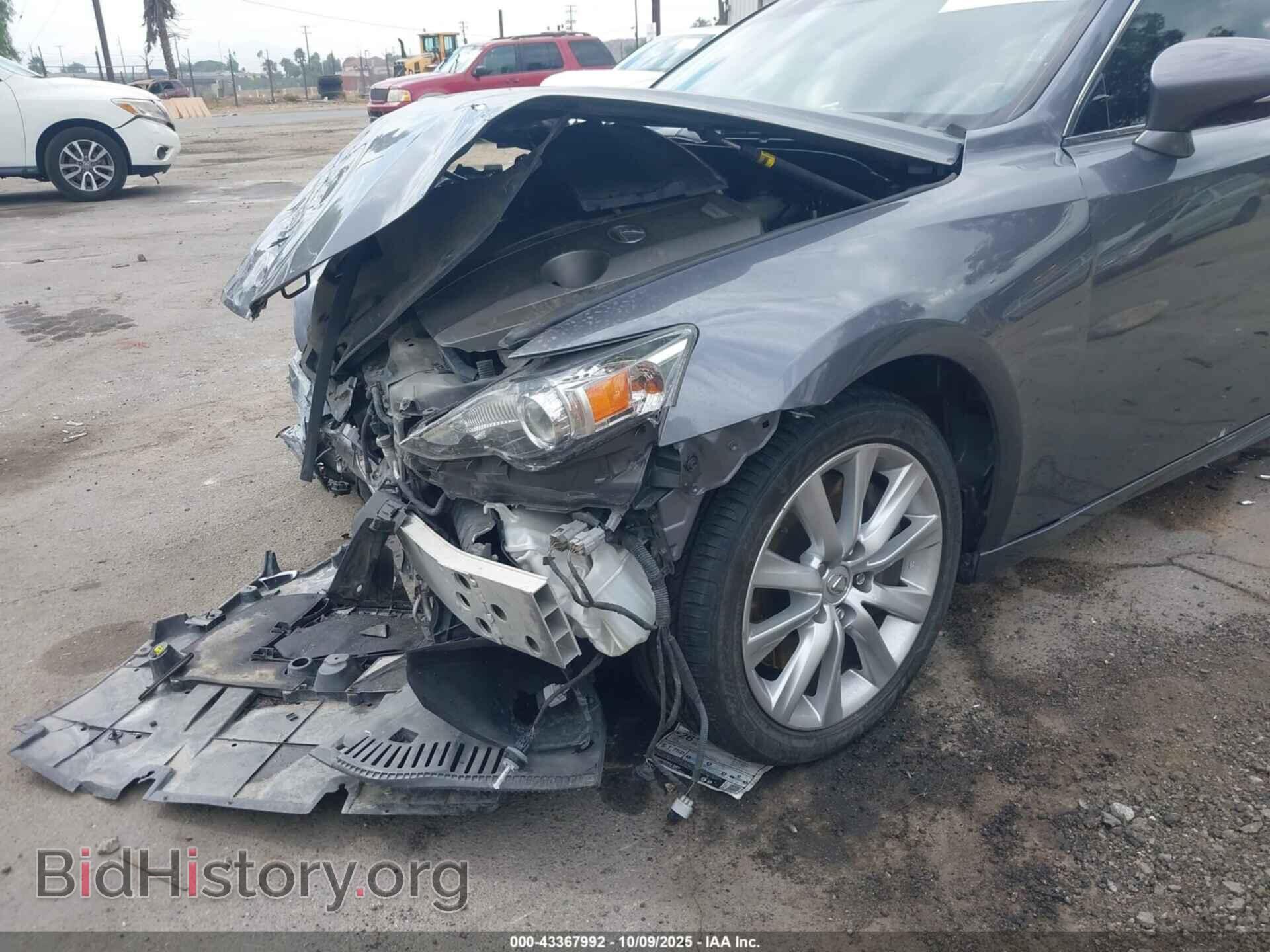 2016 LEXUS IS 200T - VIN: JTHBA1D24G5028225 - Фото 6