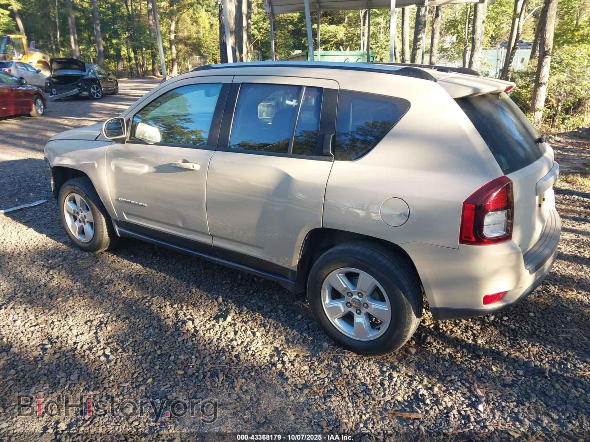 2016 JEEP COMPASS - VIN: 1C4NJCEB2GD774767 - Фото 3