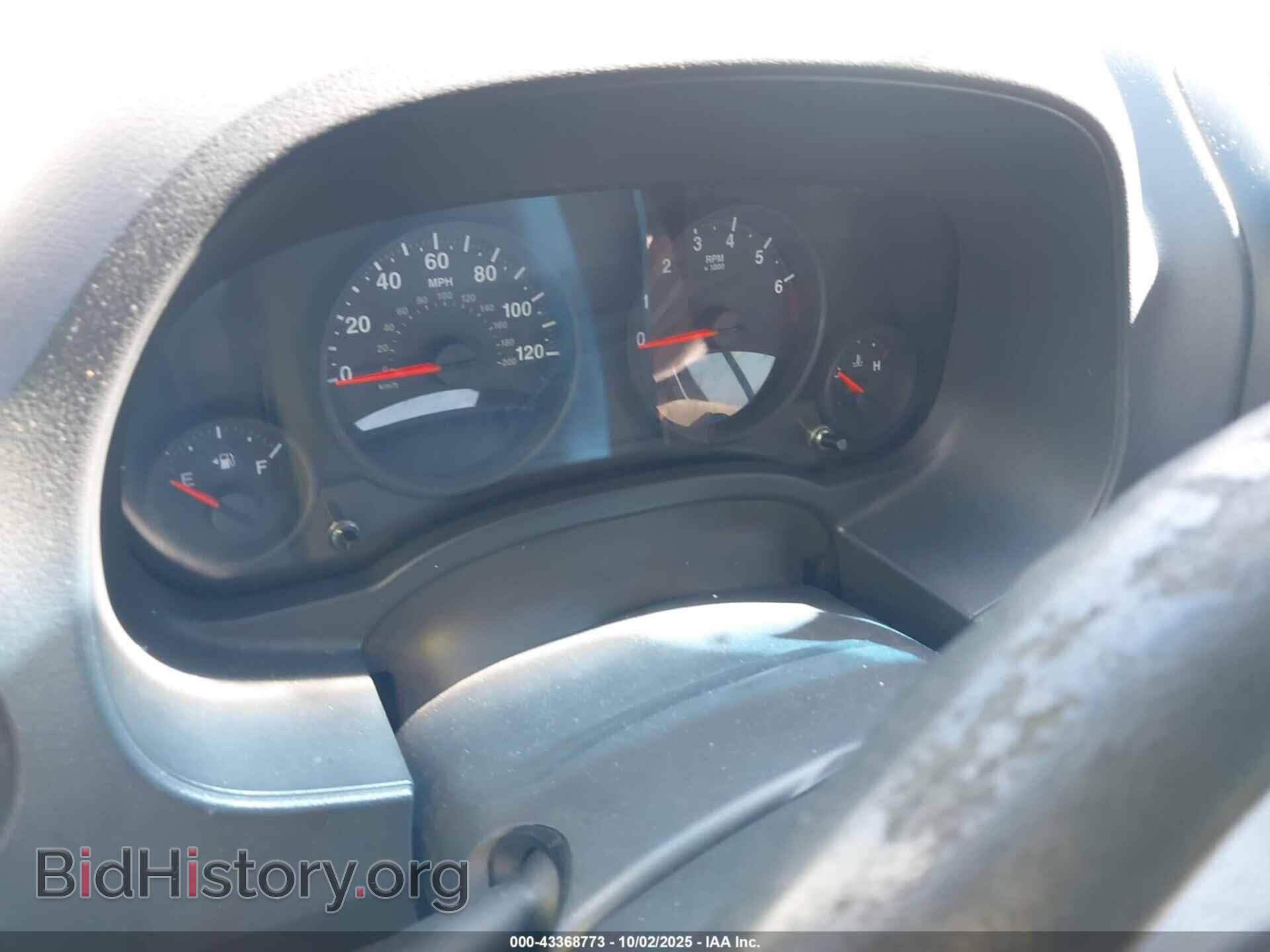 2010 JEEP COMPASS - VIN: 1J4NT4FB3AD506343 - Фото 7