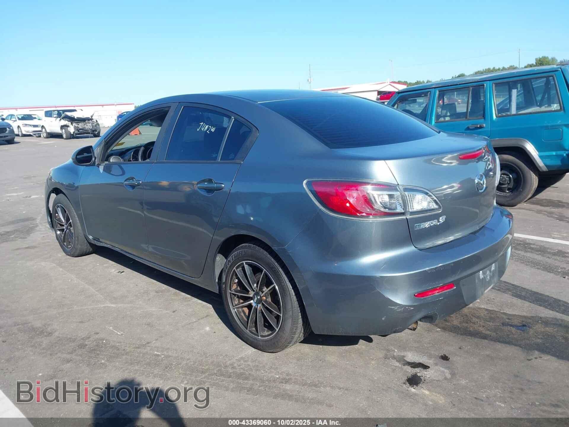 2013 MAZDA MAZDA3 - VIN: JM1BL1TF2D1731504 - Фото 3
