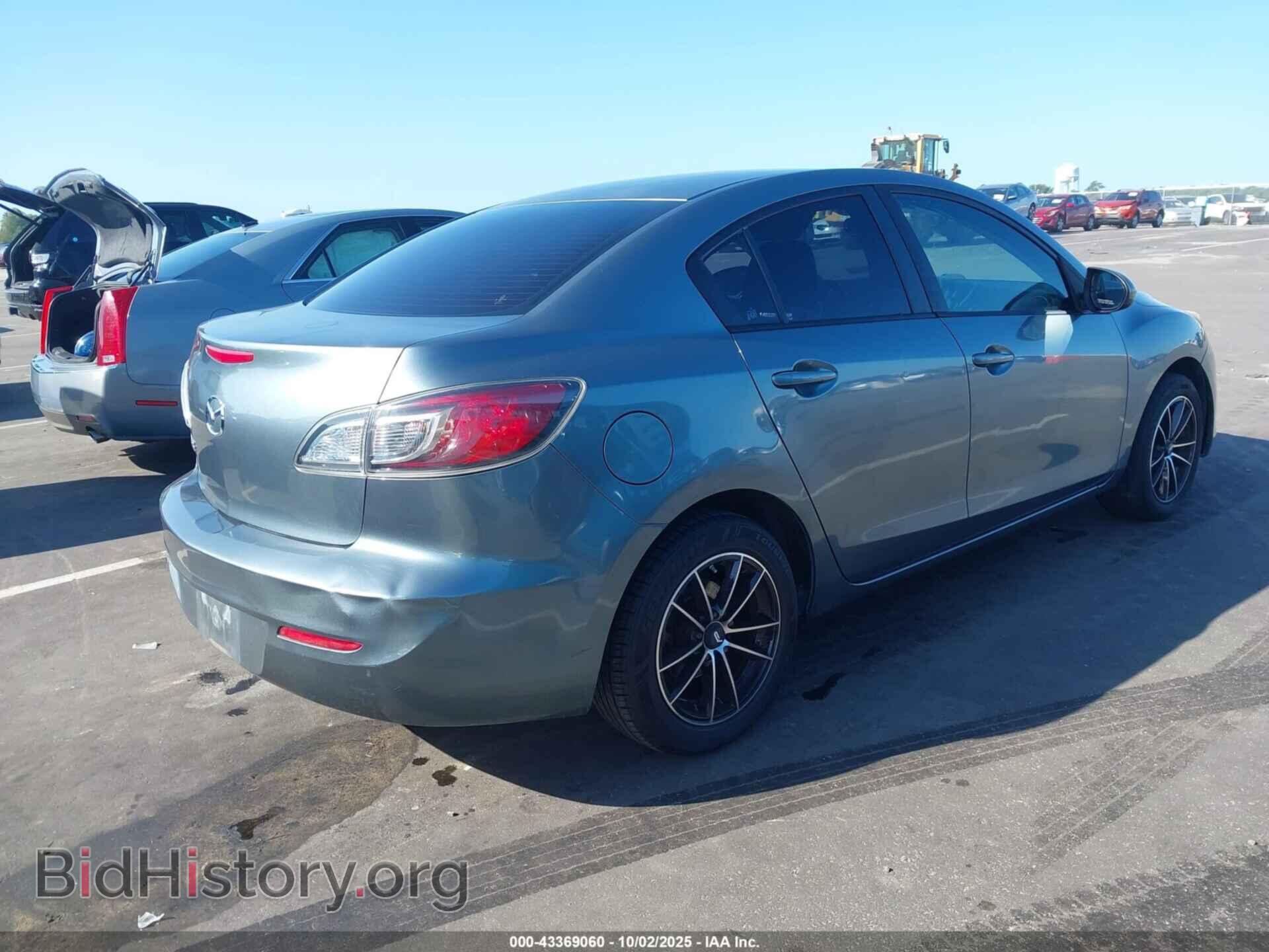 2013 MAZDA MAZDA3 - VIN: JM1BL1TF2D1731504 - Фото 4
