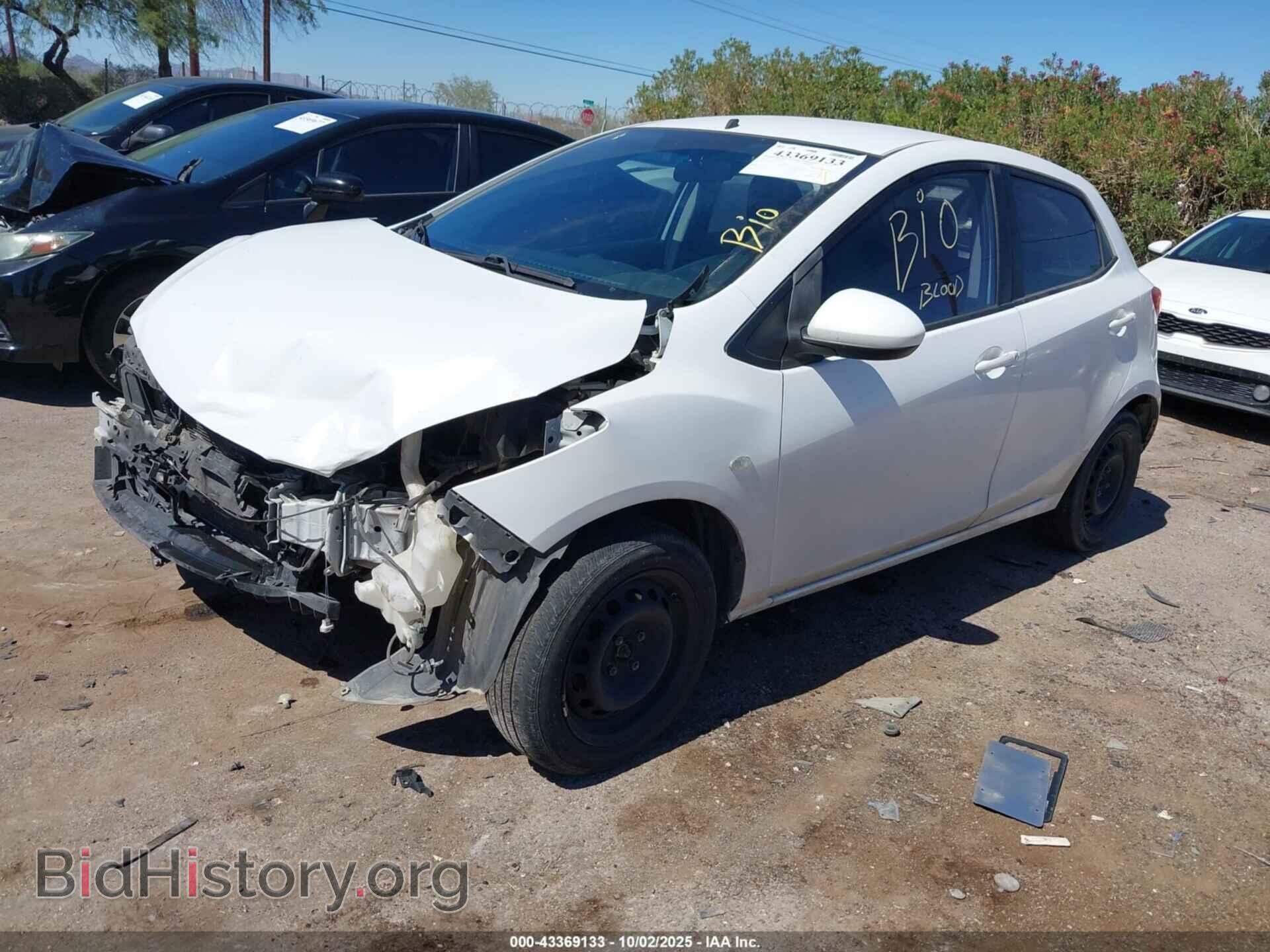 2013 MAZDA MAZDA2 - VIN: JM1DE1KZ1D0153710 - Фото 2