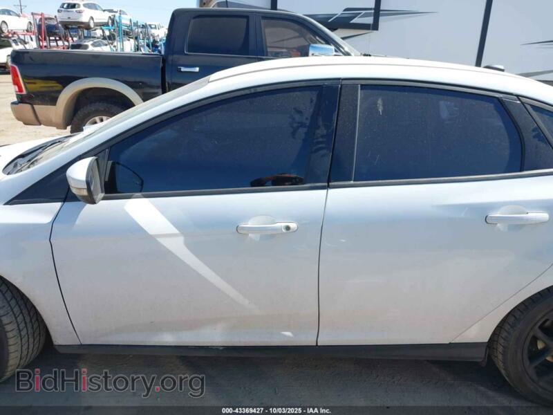 2016 Ford FOCUS (VIN 1FADP3F21GL286169) — photo 15 of 17
