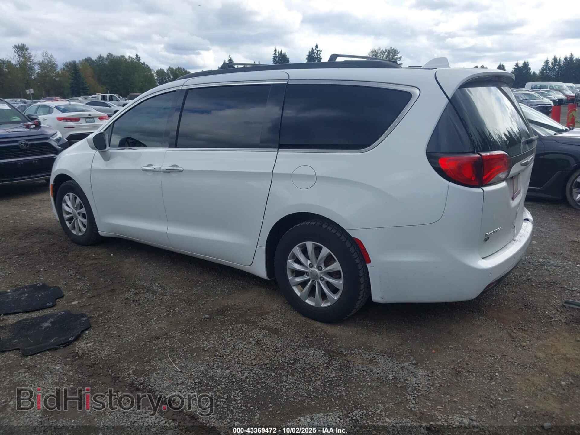 2017 CHRYSLER PACIFICA - VIN: 2C4RC1BG9HR583314 - Фото 3