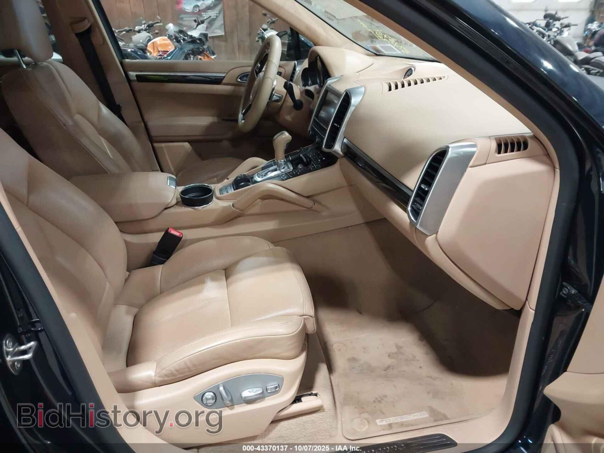 2016 PORSCHE CAYENNE - VIN: WP1AA2A28GLA10652 - Photo 5