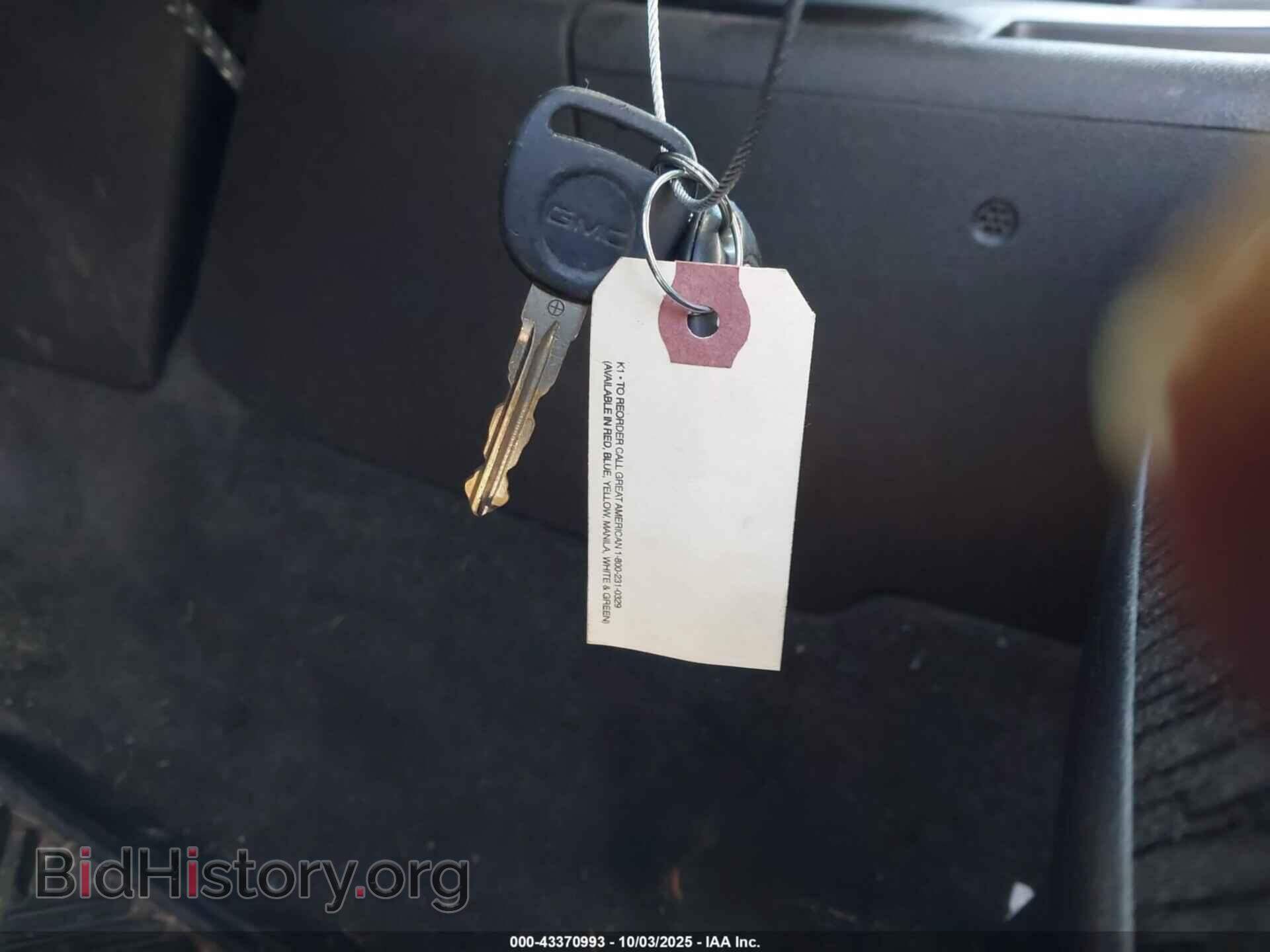 2011 GMC YUKON - VIN: 1GKS2AE03BR393397 - Photo 11