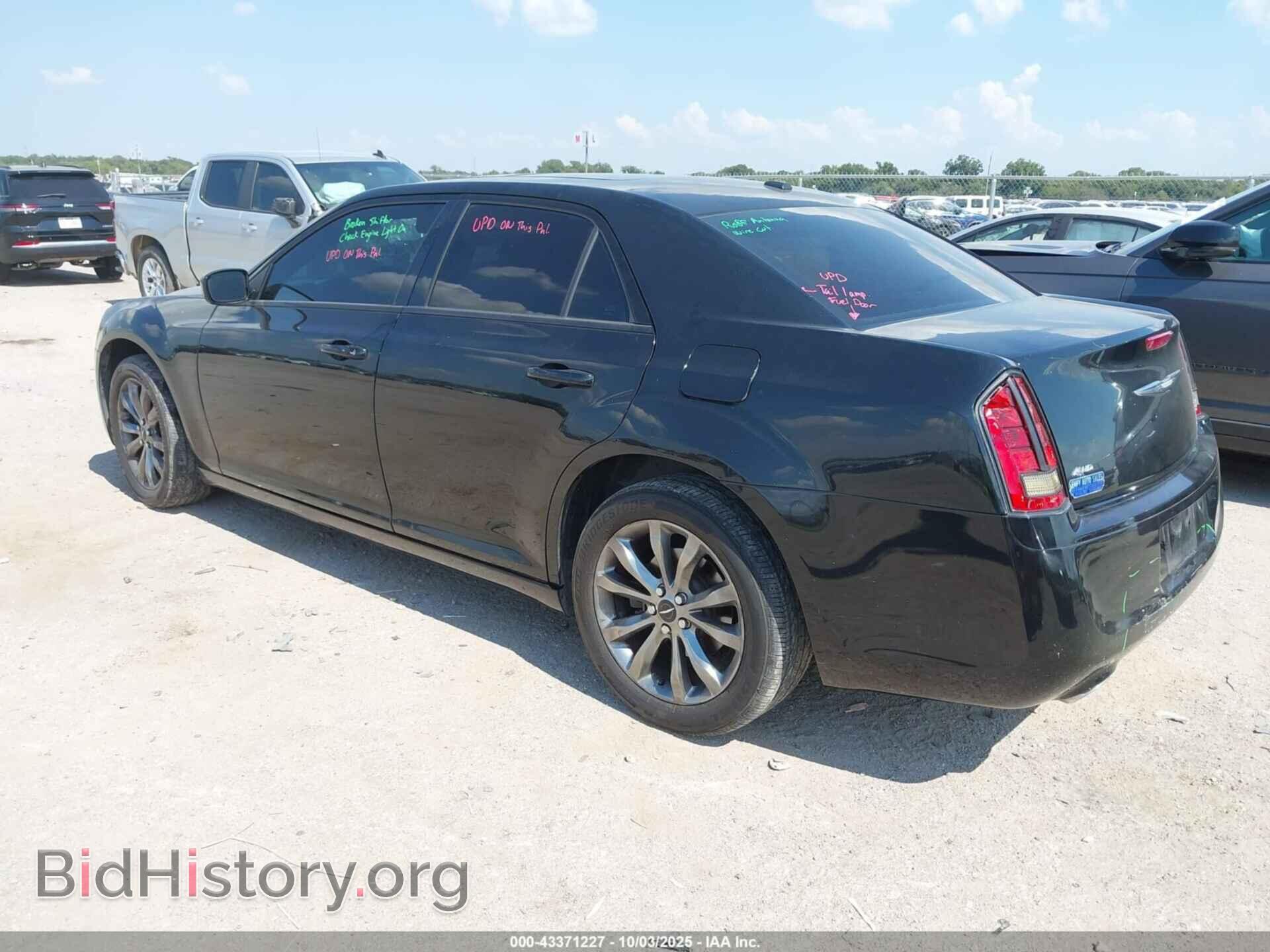 2014 CHRYSLER 300 - VIN: 2C3CCAGG2EH374484 - Фото 3