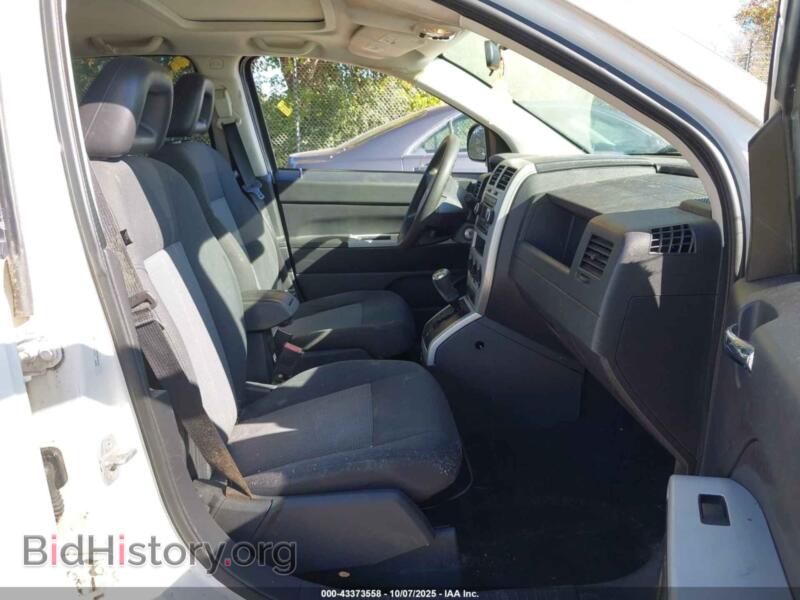 2008 Jeep COMPASS (VIN 1J8FT47W28D785301) — фото 5 из 11