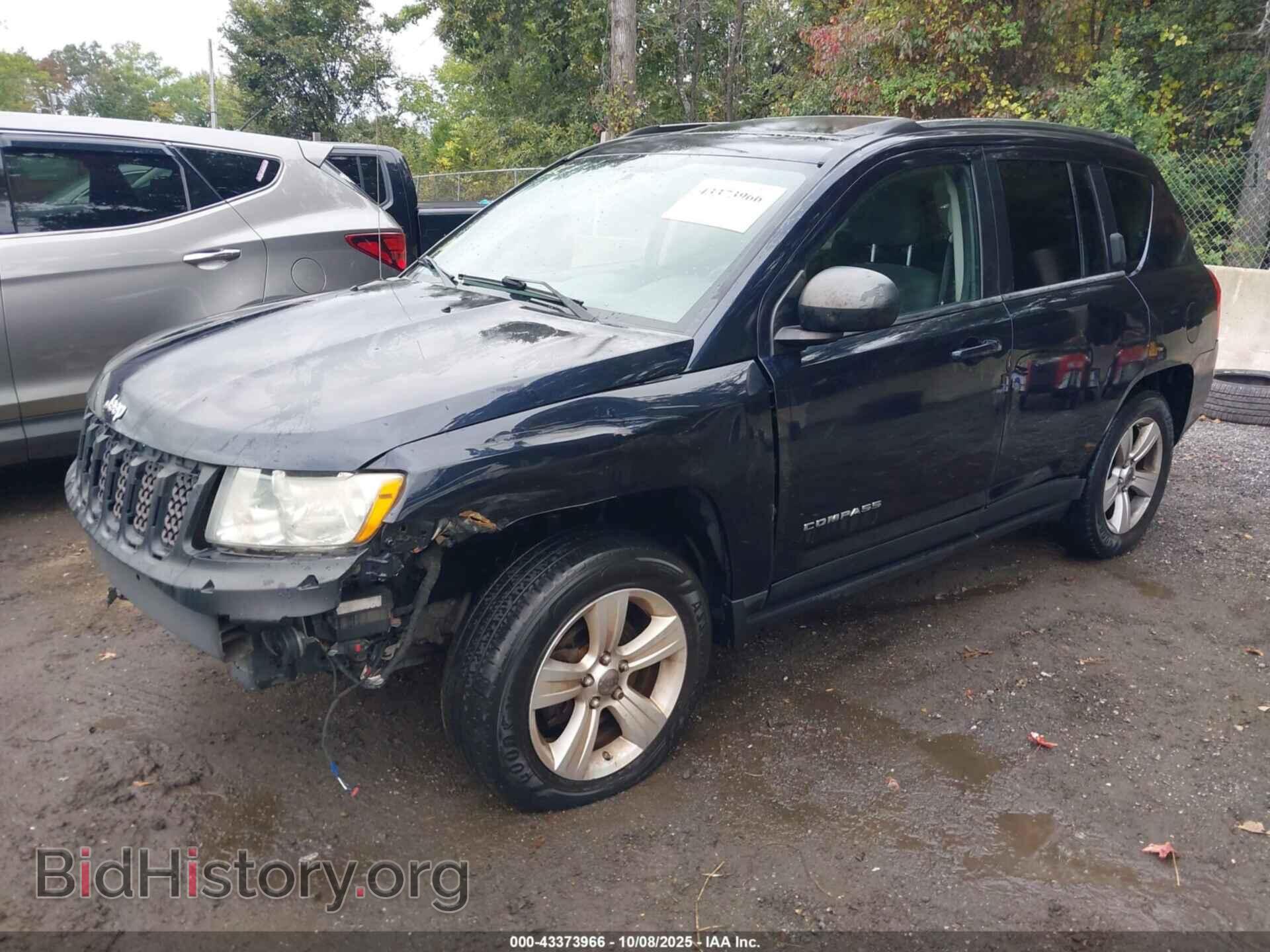 2011 JEEP COMPASS - VIN: 1J4NF1FB2BD207076 - Photo 2