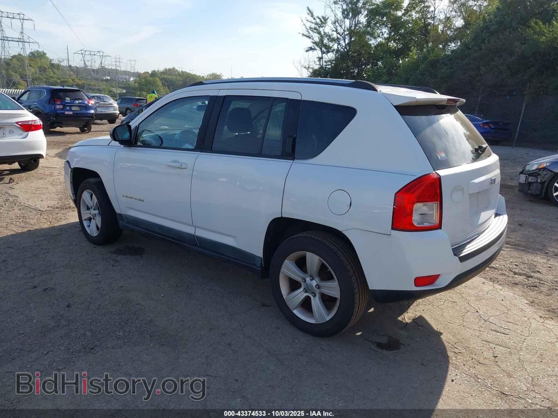 2011 JEEP COMPASS - VIN: 1J4NT1FA2BD267228 - Photo 3