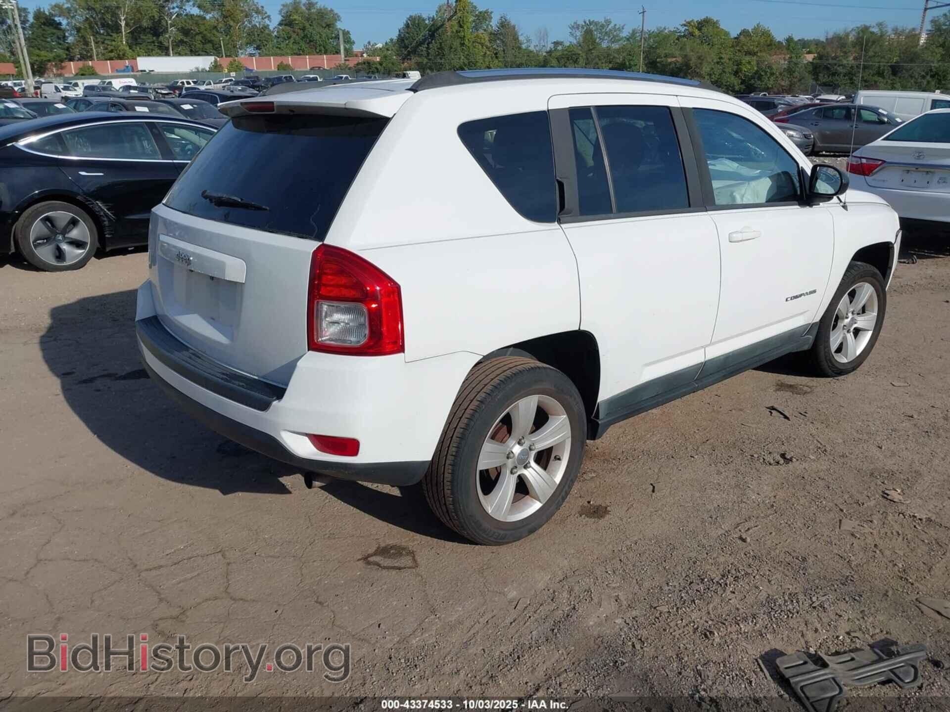 2011 JEEP COMPASS - VIN: 1J4NT1FA2BD267228 - Photo 4