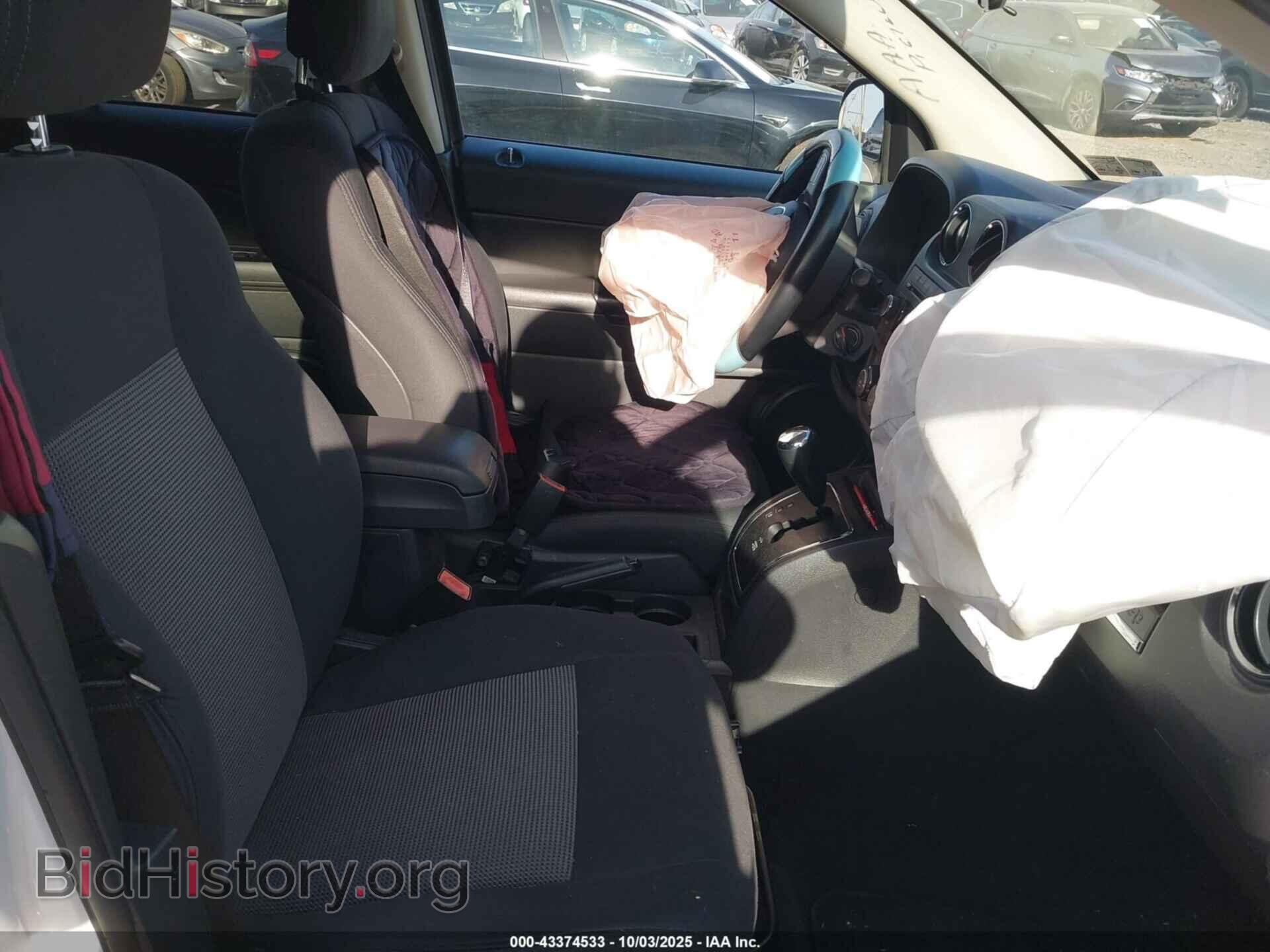 2011 JEEP COMPASS - VIN: 1J4NT1FA2BD267228 - Photo 5