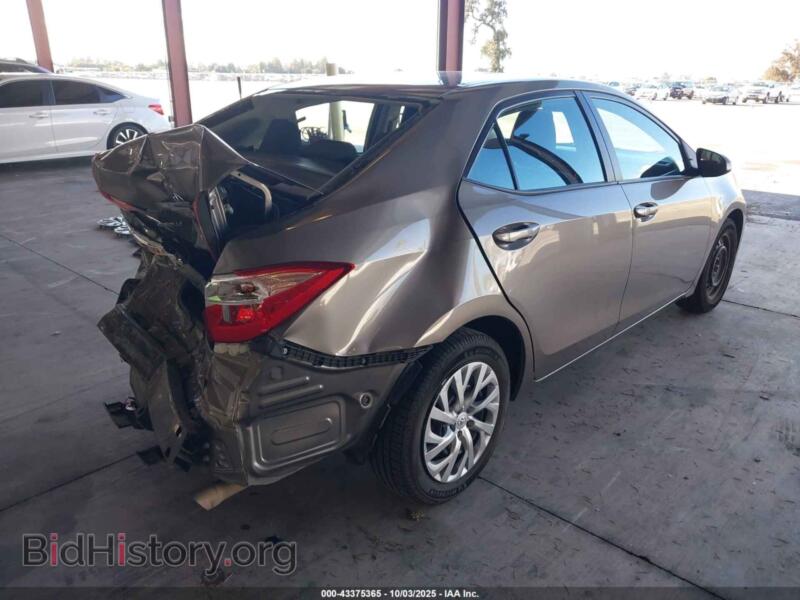 2018 Toyota COROLLA (VIN 2T1BURHE2JC111349) — фото 4 из 17