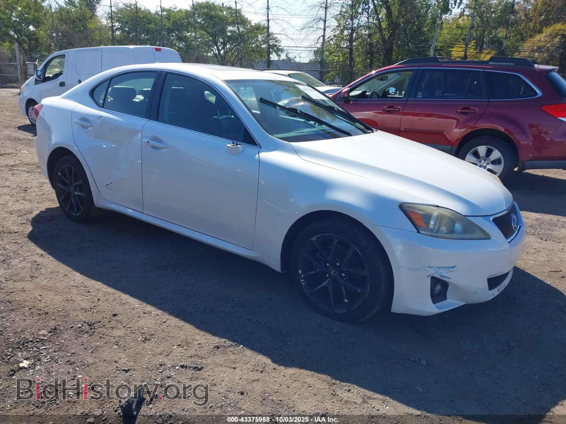 Фотография JTHCF5C21D5062004 - LEXUS IS 250 2013