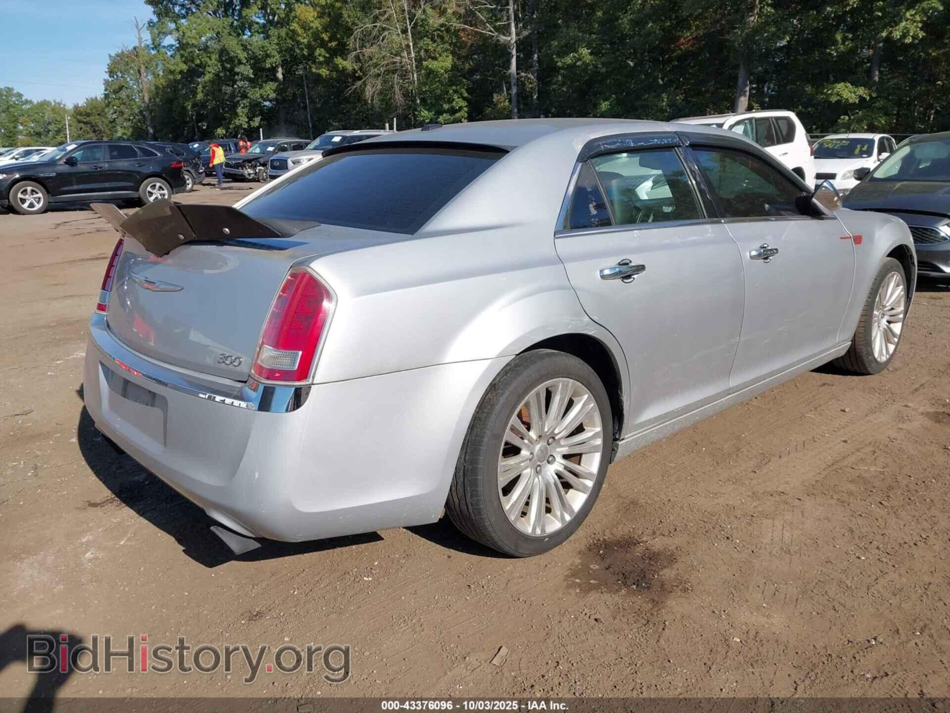 2011 CHRYSLER 300 - VIN: 2C3CA5CG7BH614126 - Фото 4