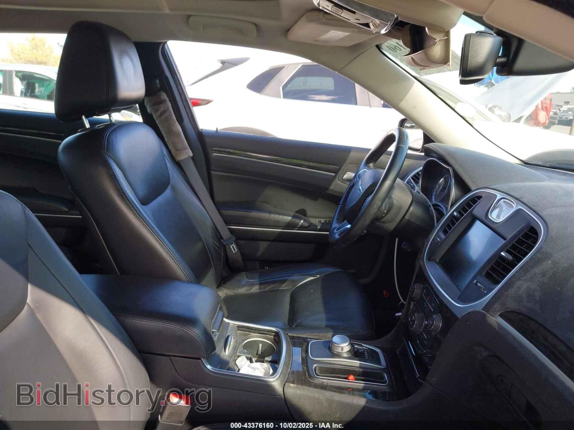 2016 CHRYSLER 300 - VIN: 2C3CCAAG9GH207664 - Фото 5