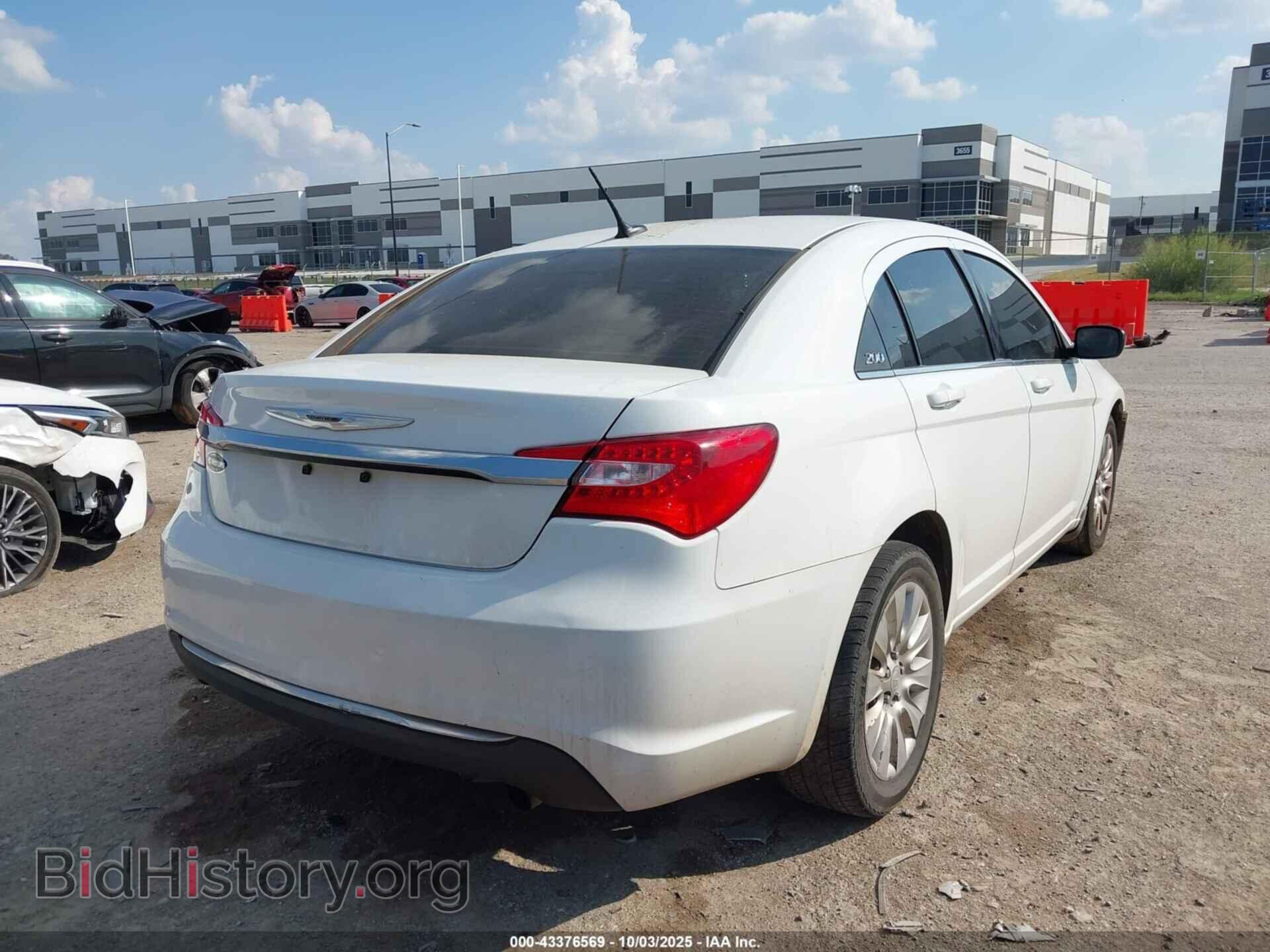 2013 CHRYSLER 200 - VIN: 1C3CCBAB1DN671688 - Фото 4
