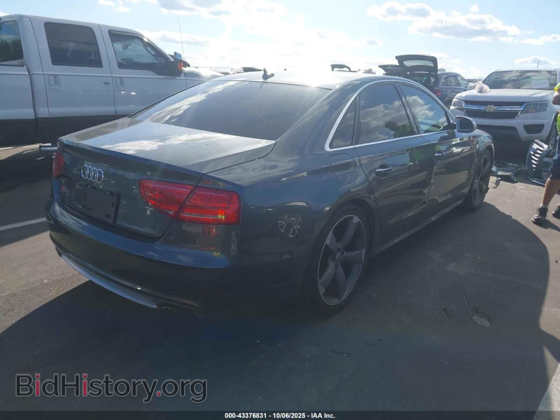 2014 AUDI S8 - VIN: WAUD2AFD9EN004471 - Фото 4