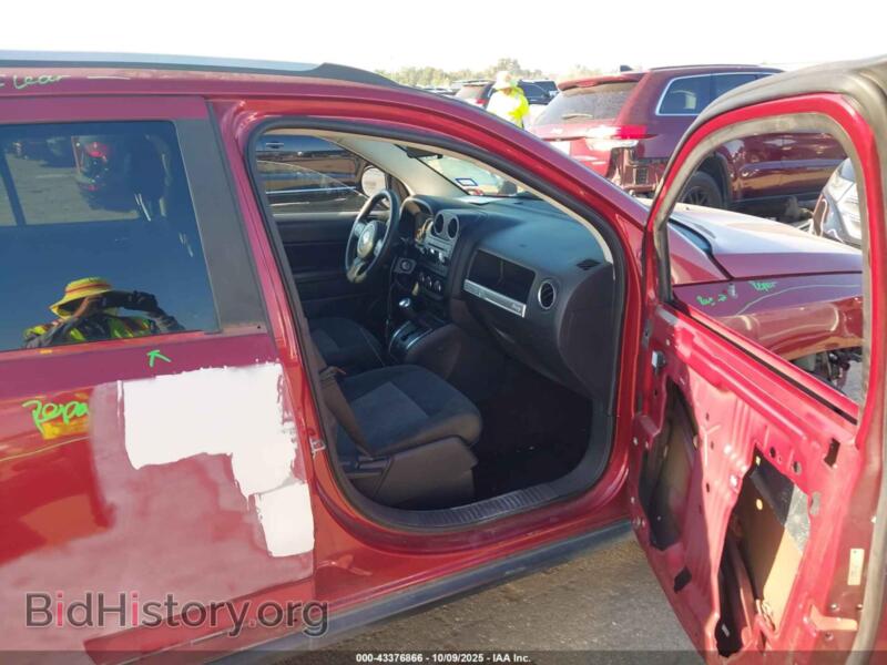 2015 Jeep COMPASS (VIN 1C4NJDBB7FD437875) — фото 5 из 17