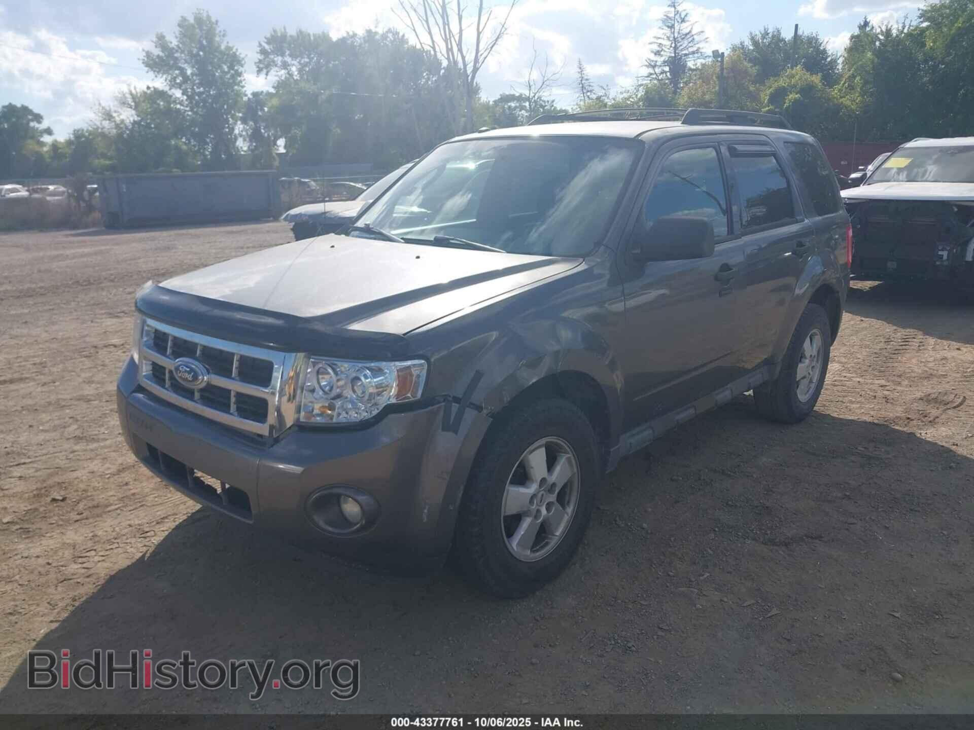 2011 FORD ESCAPE - VIN: 1FMCU0D71BKC45093 - Фото 2